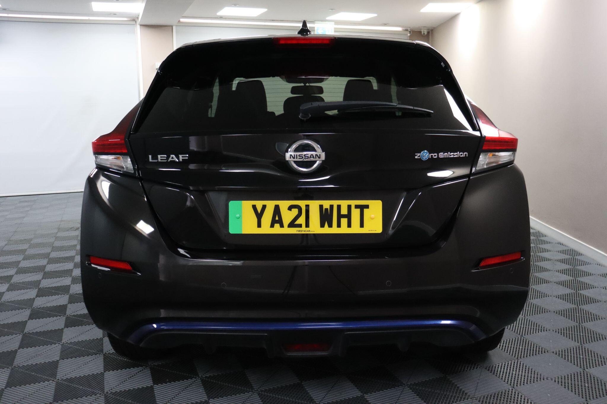 Nissan Leaf view 8