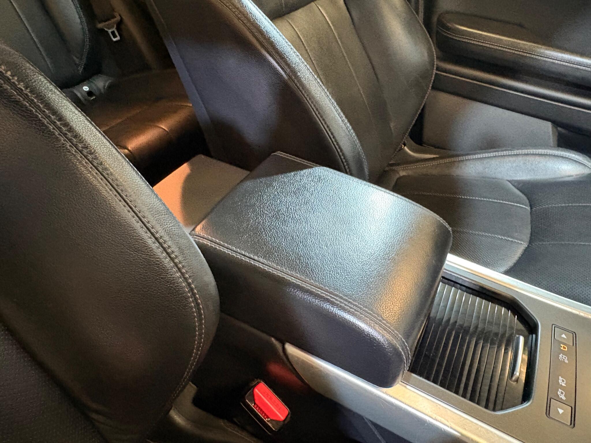 Land Rover Range Rover Evoque view 64