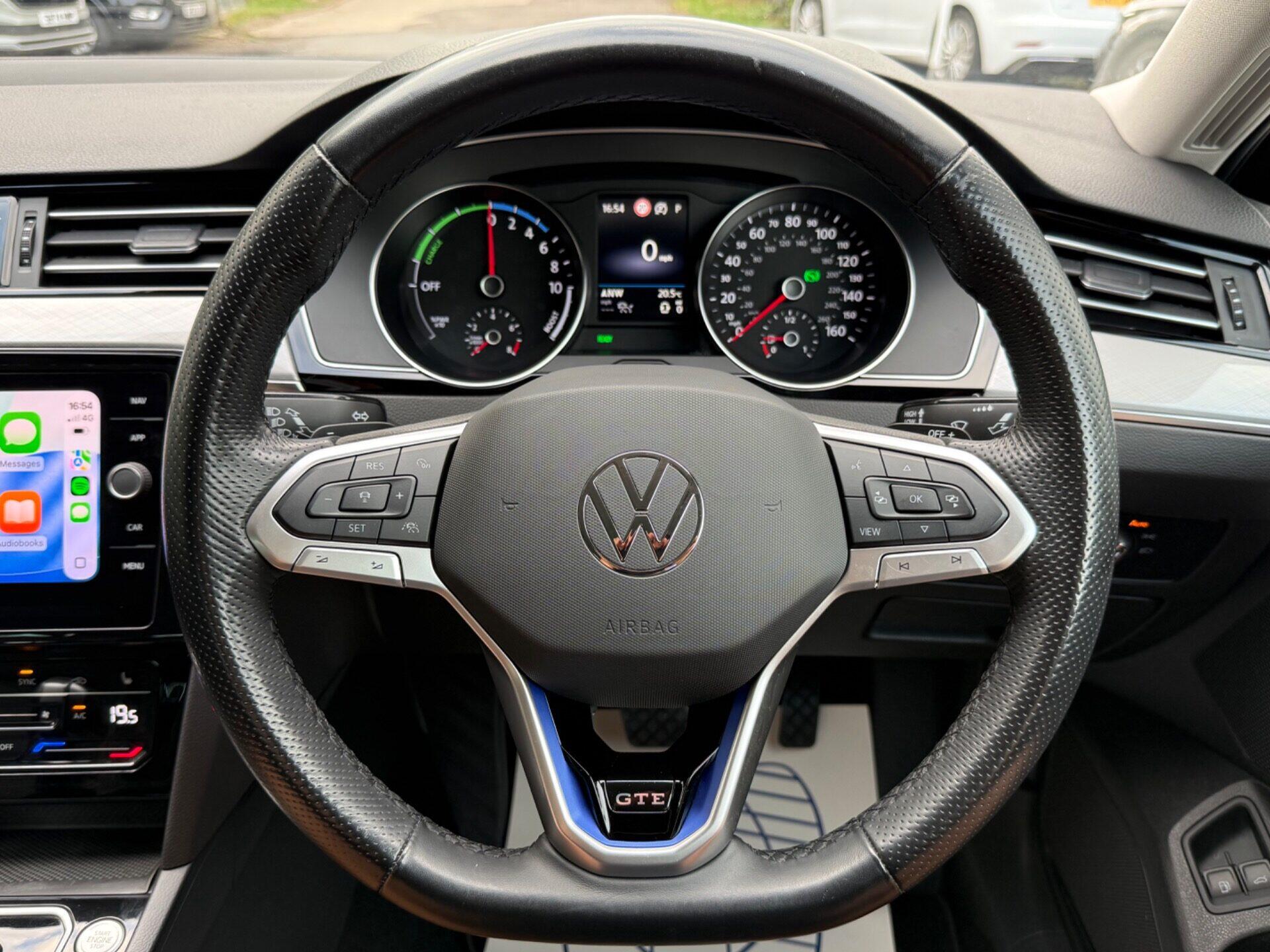 Volkswagen Passat view 7