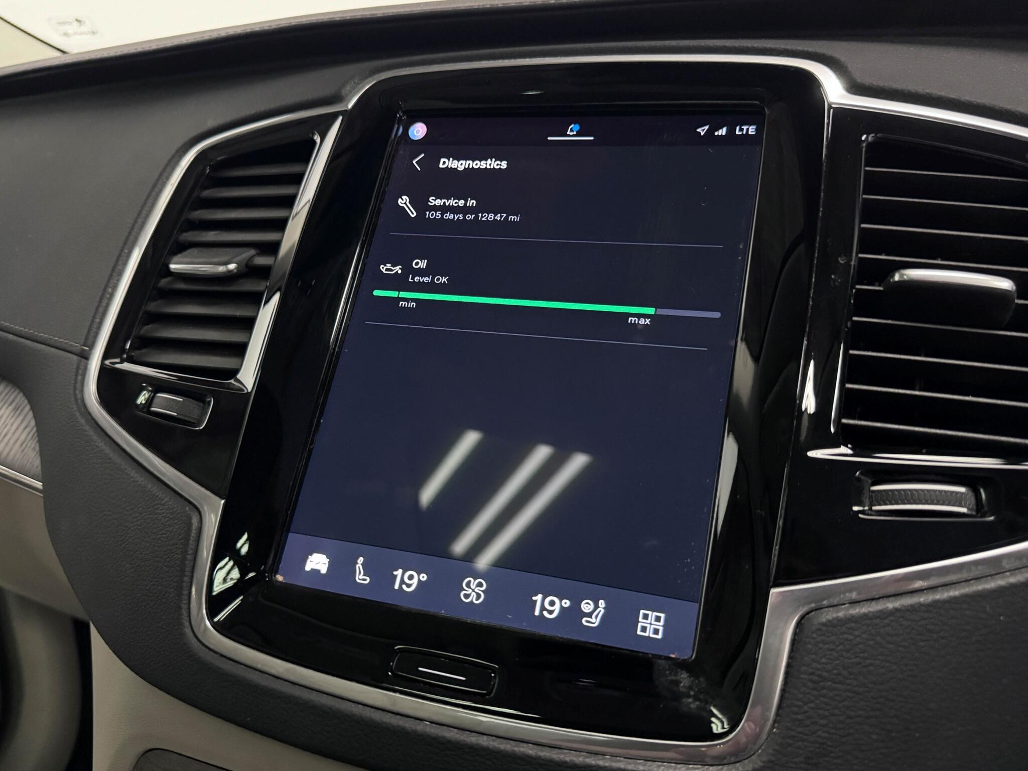 Volvo XC90 view 52