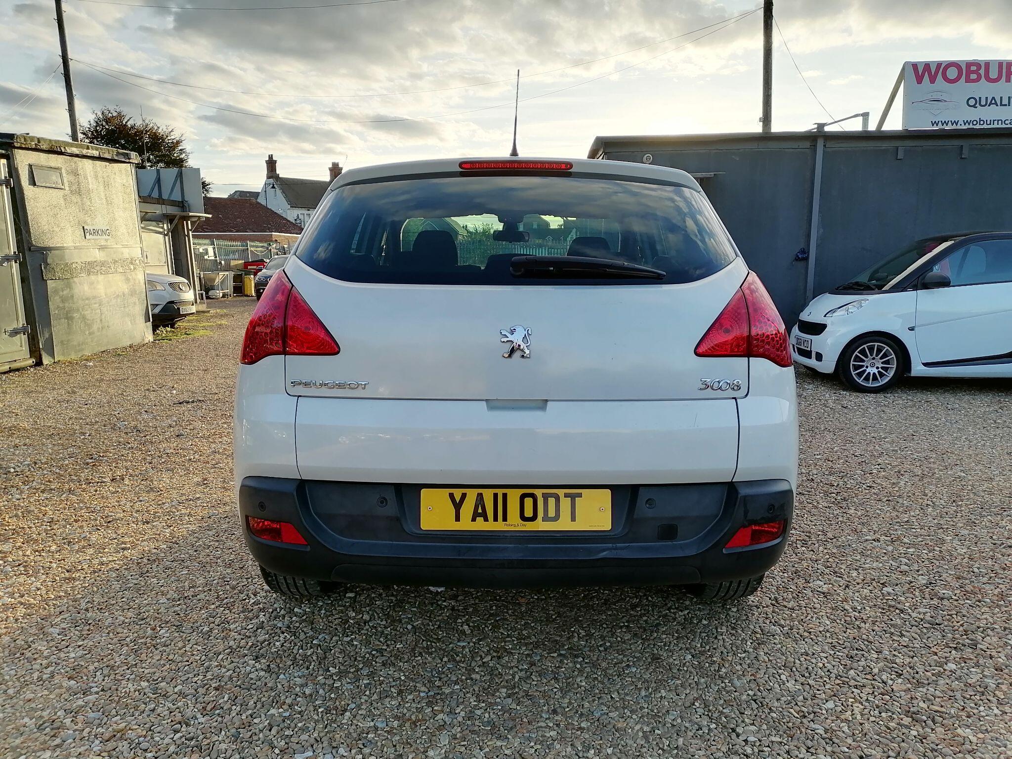Peugeot 3008 view 18