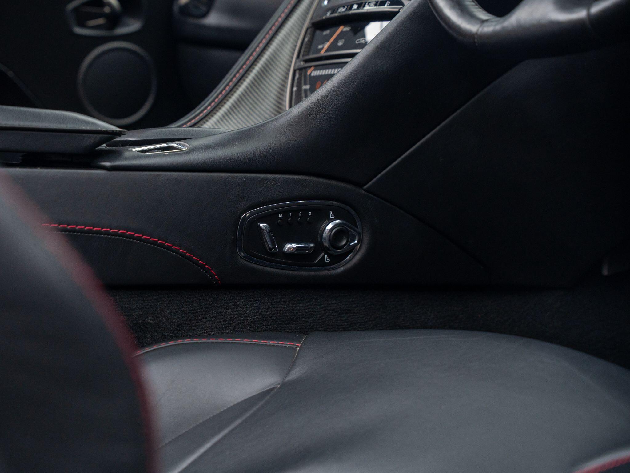 Aston Martin DB11 view 16