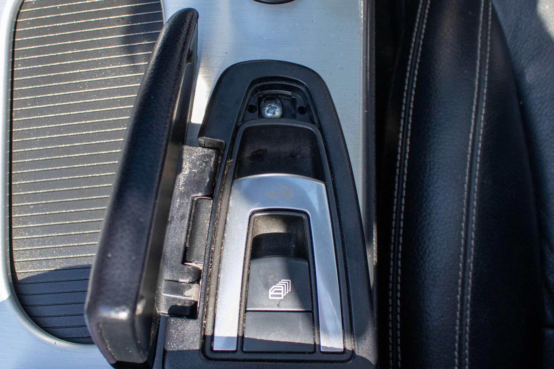 Mercedes-Benz SLK view 22