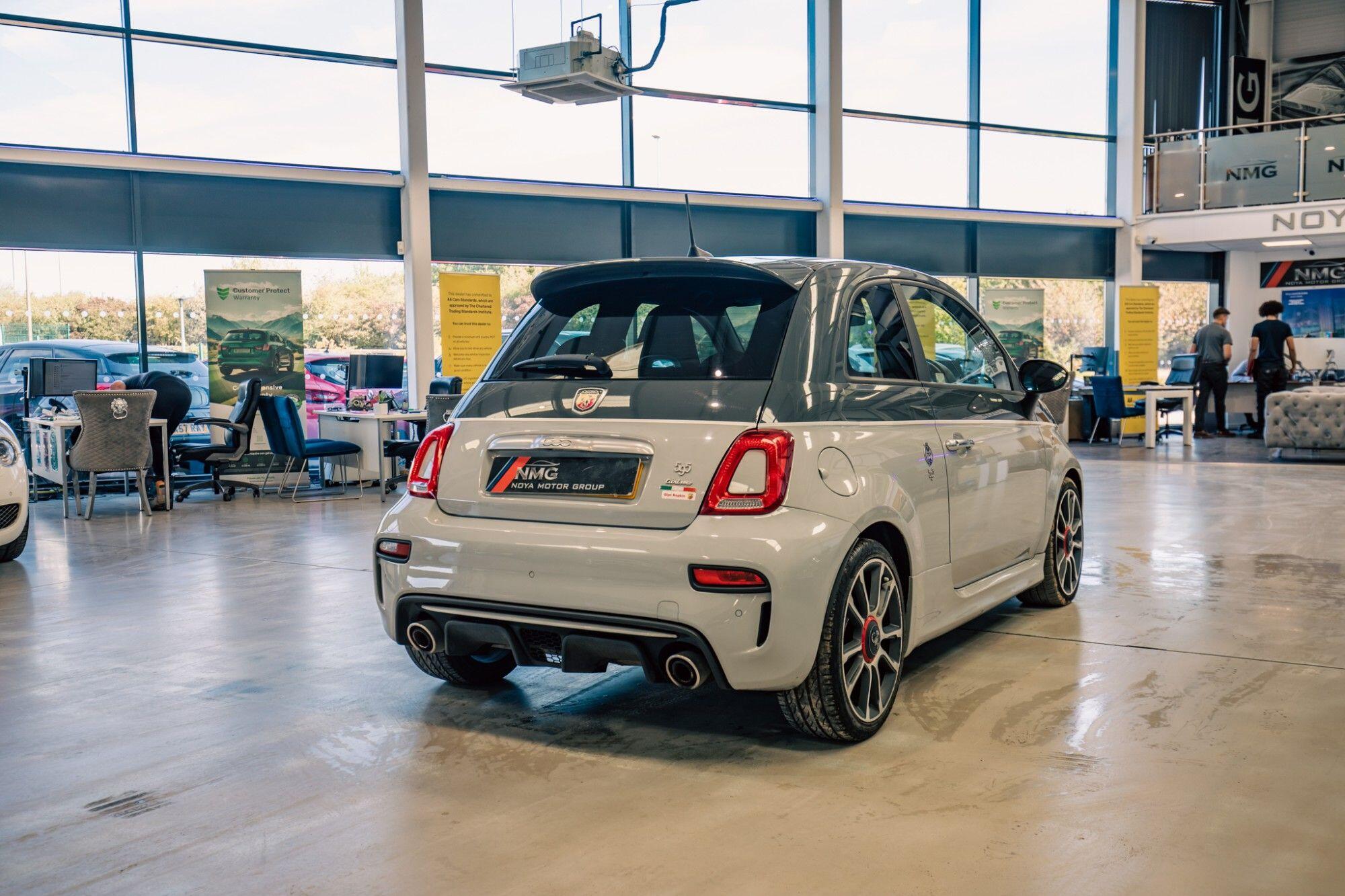 Abarth 595 view 26