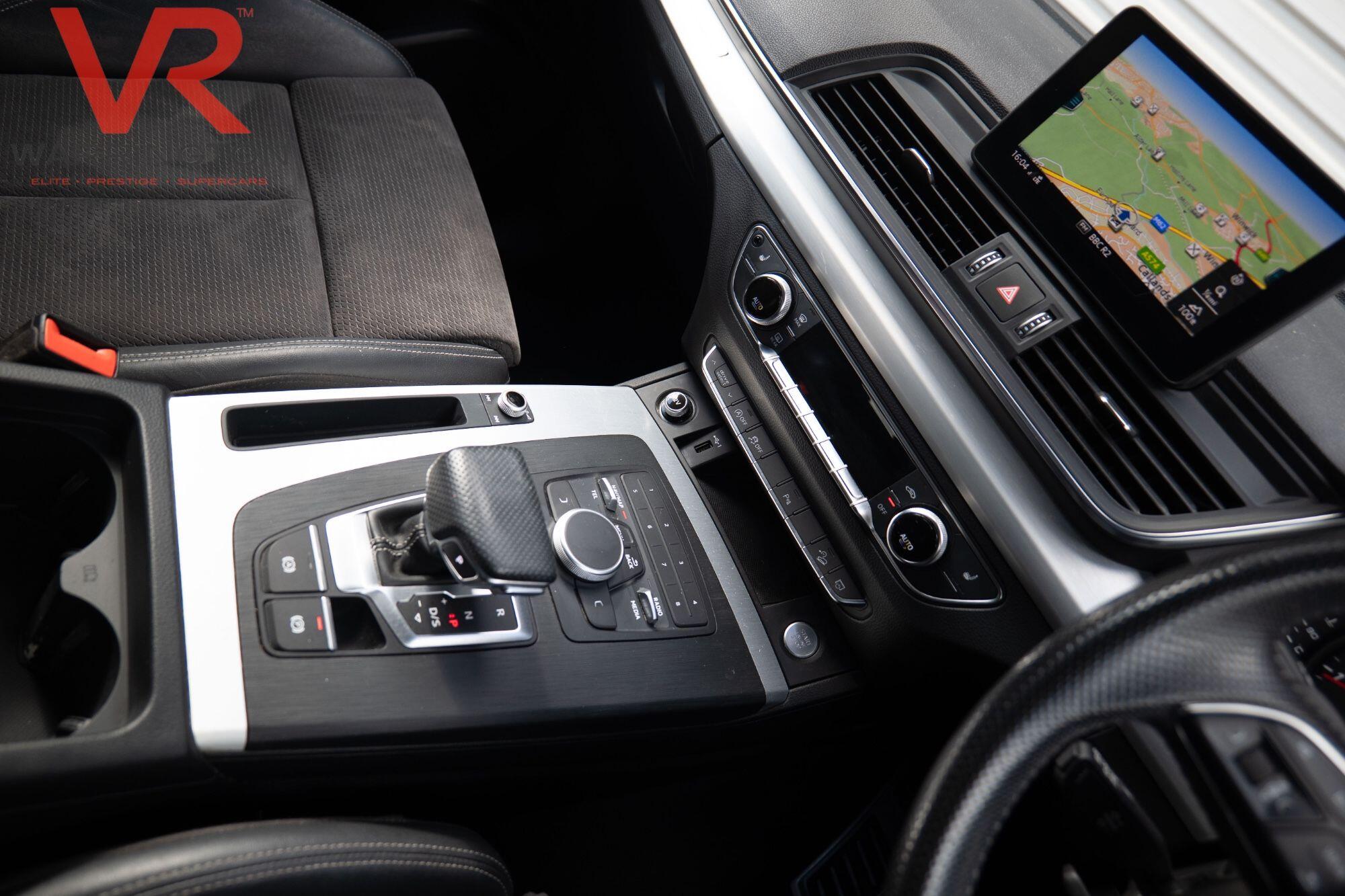 Audi Q5 view 25