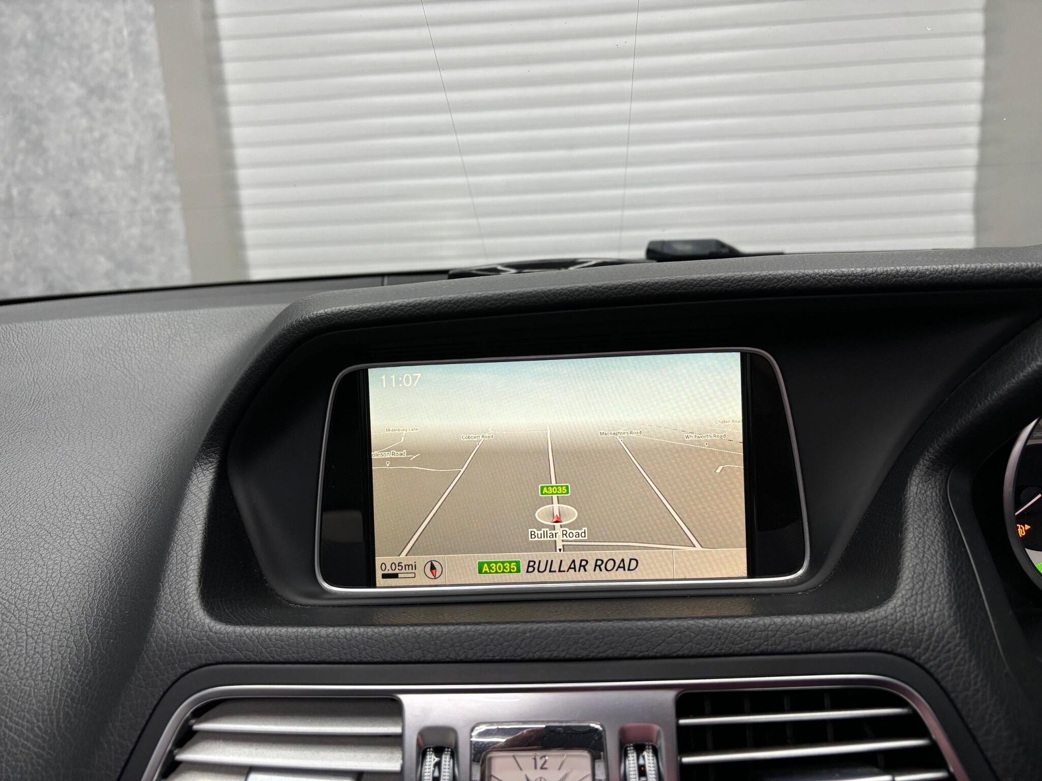 Mercedes-Benz E Class view 9