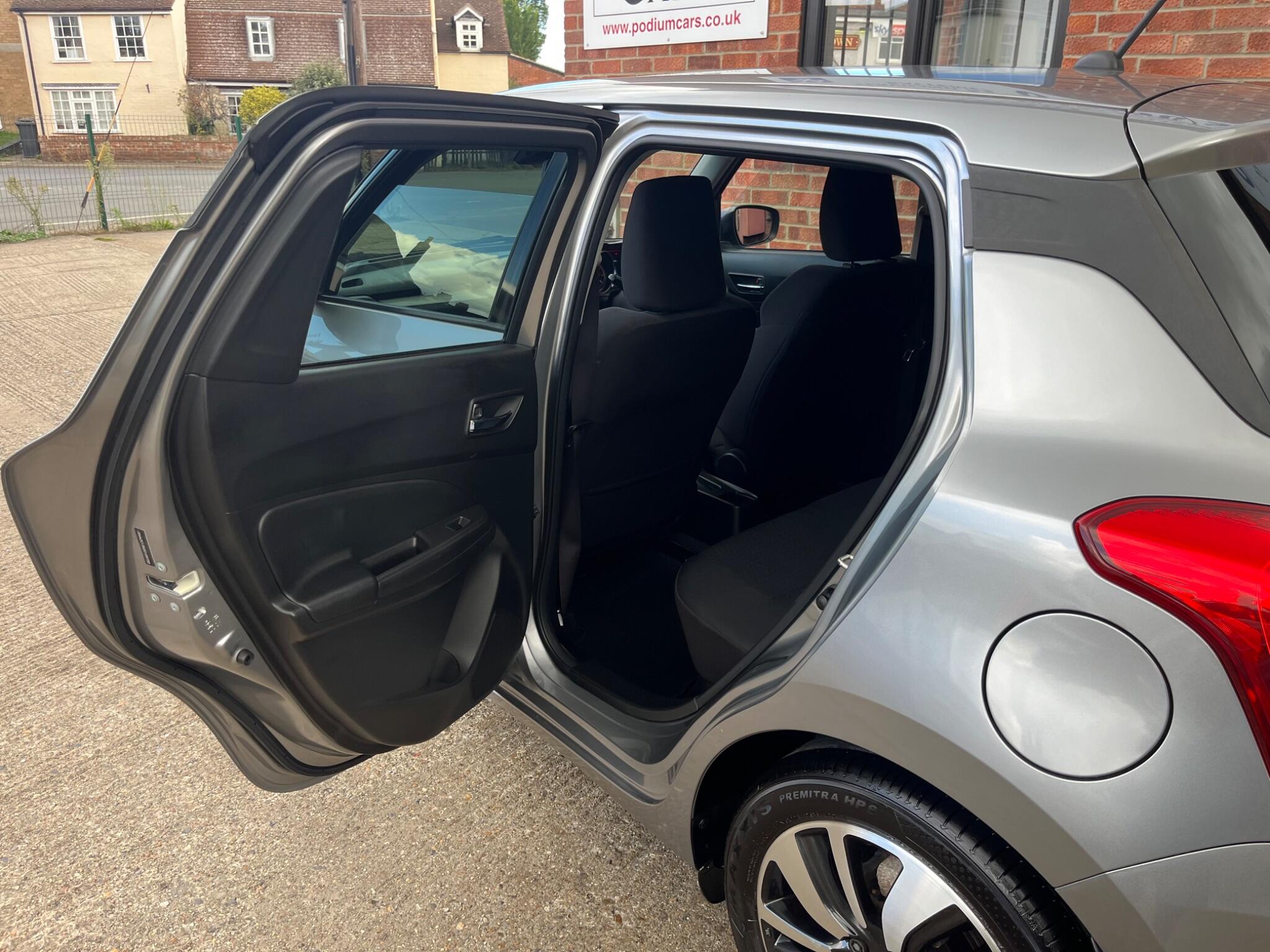 Suzuki Swift view 66