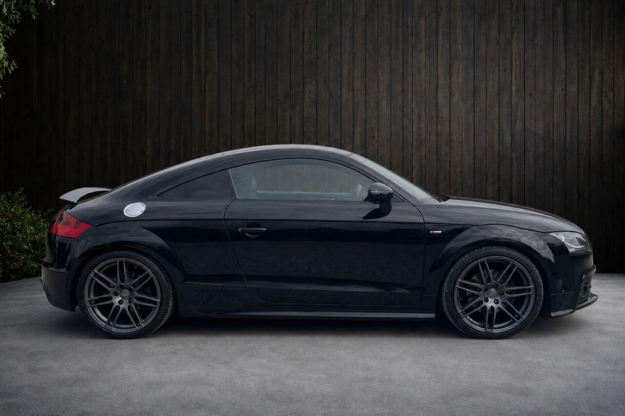 Audi TT view 7