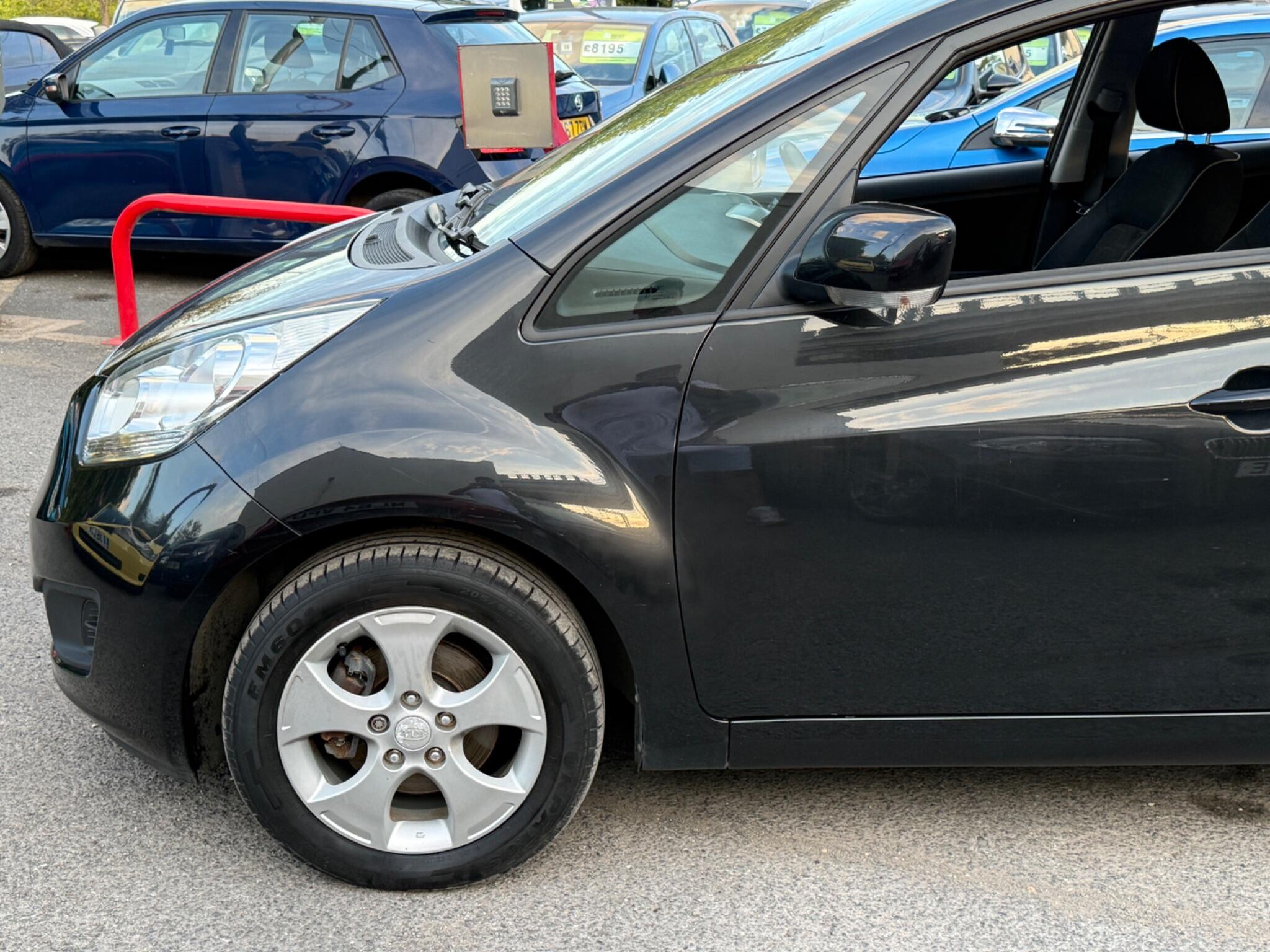 Kia Venga - Image 11