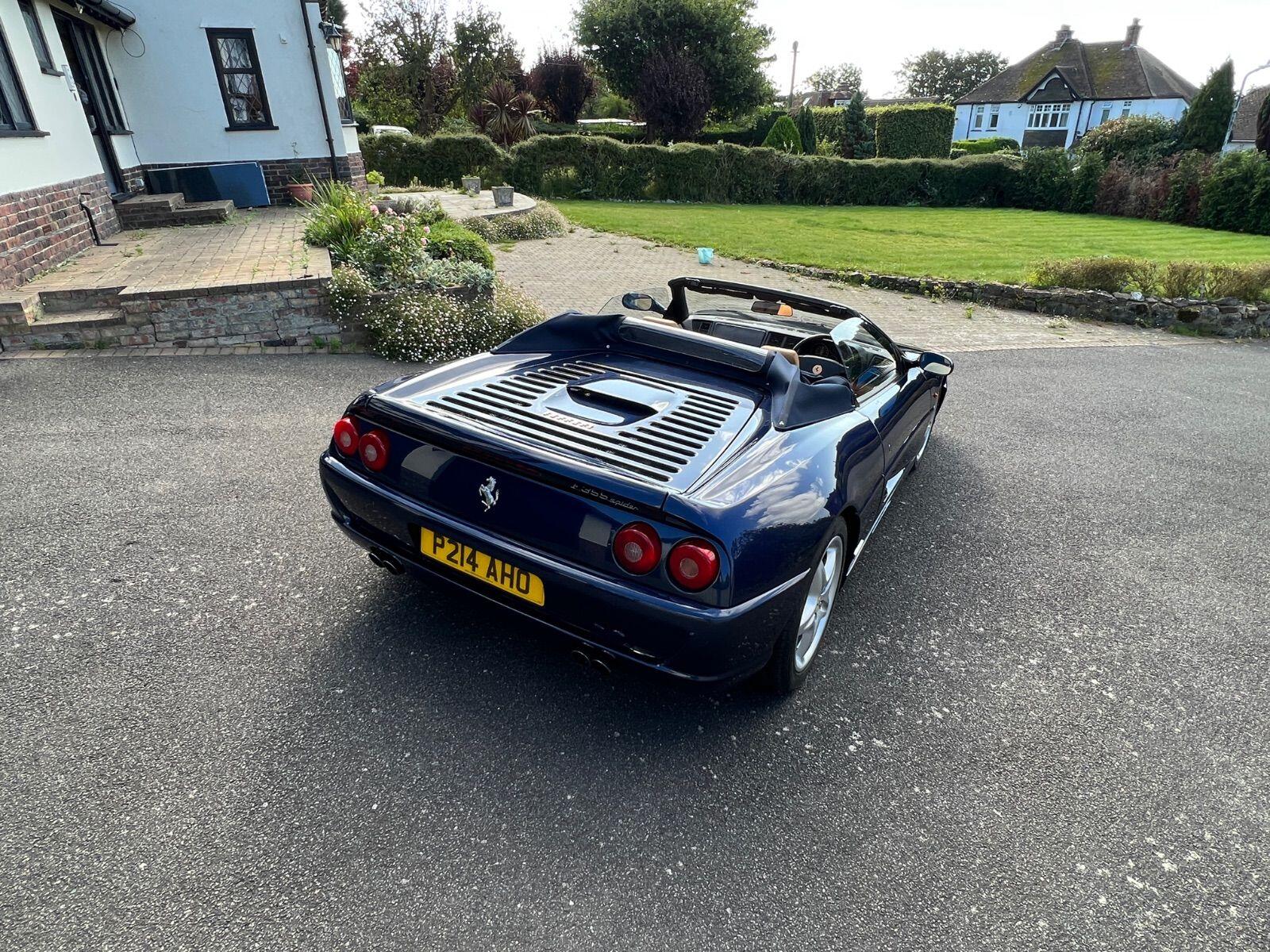Ferrari F355 view 44