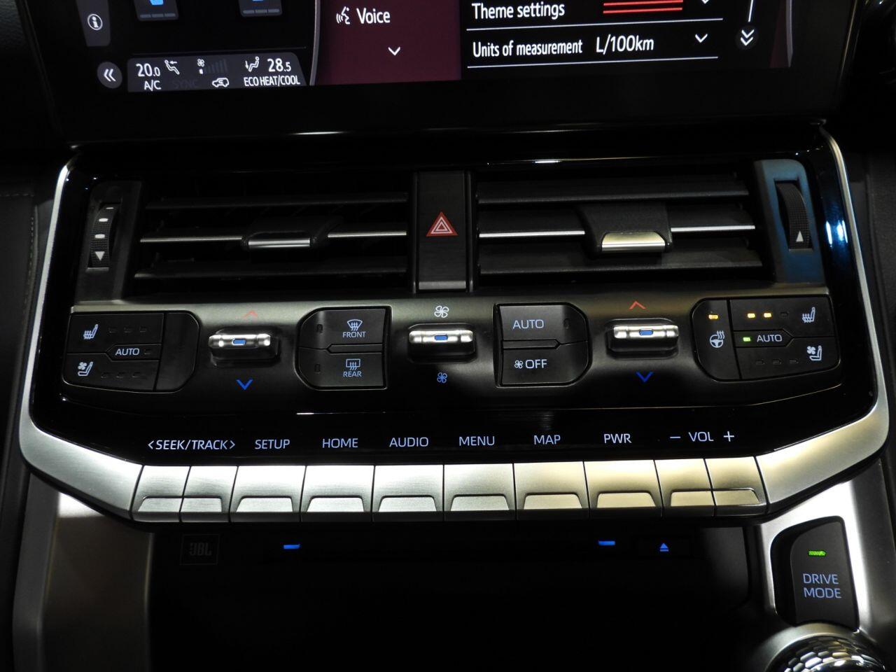 Toyota Land Cruiser view 39