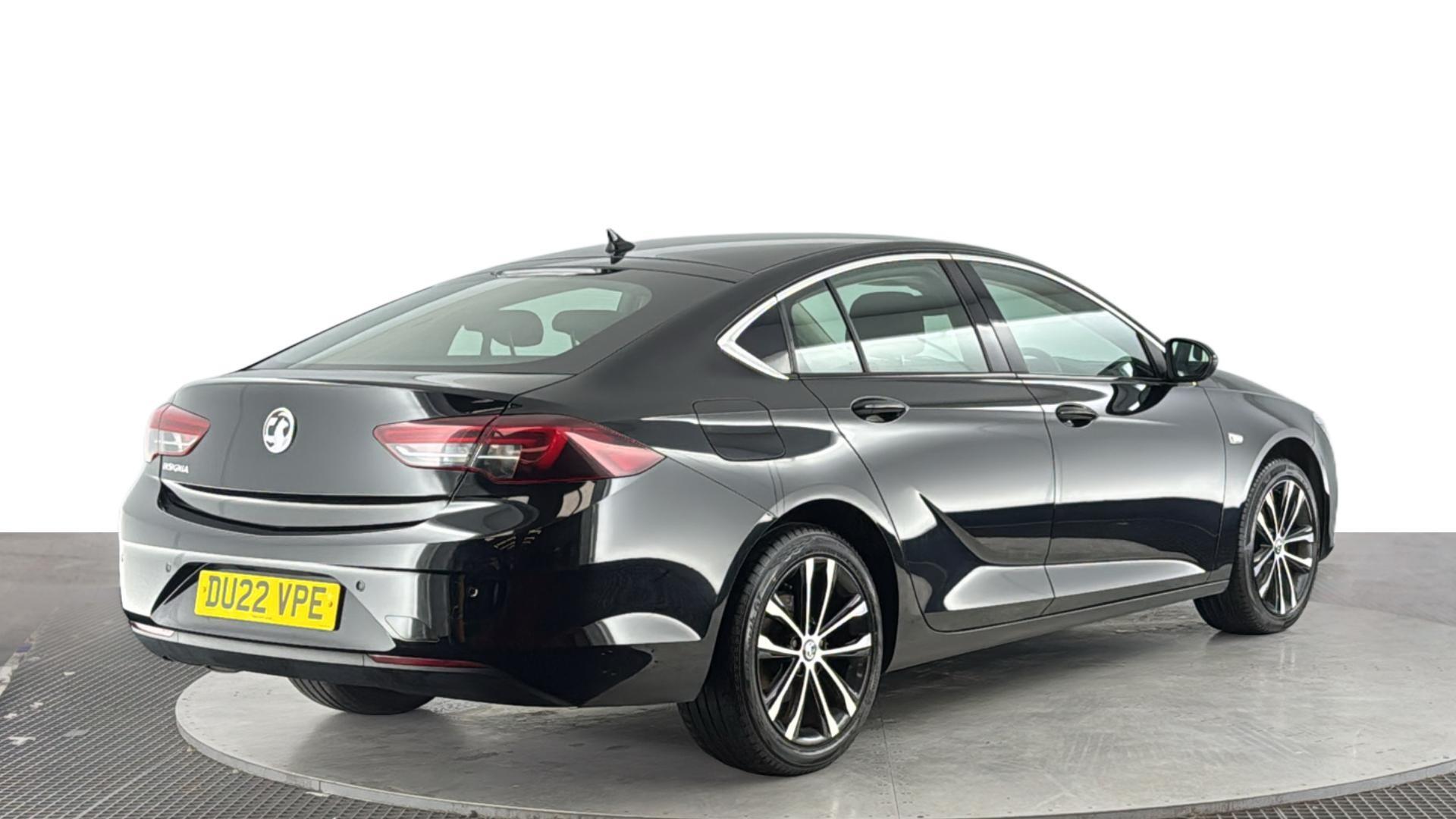 Vauxhall Insignia view 4