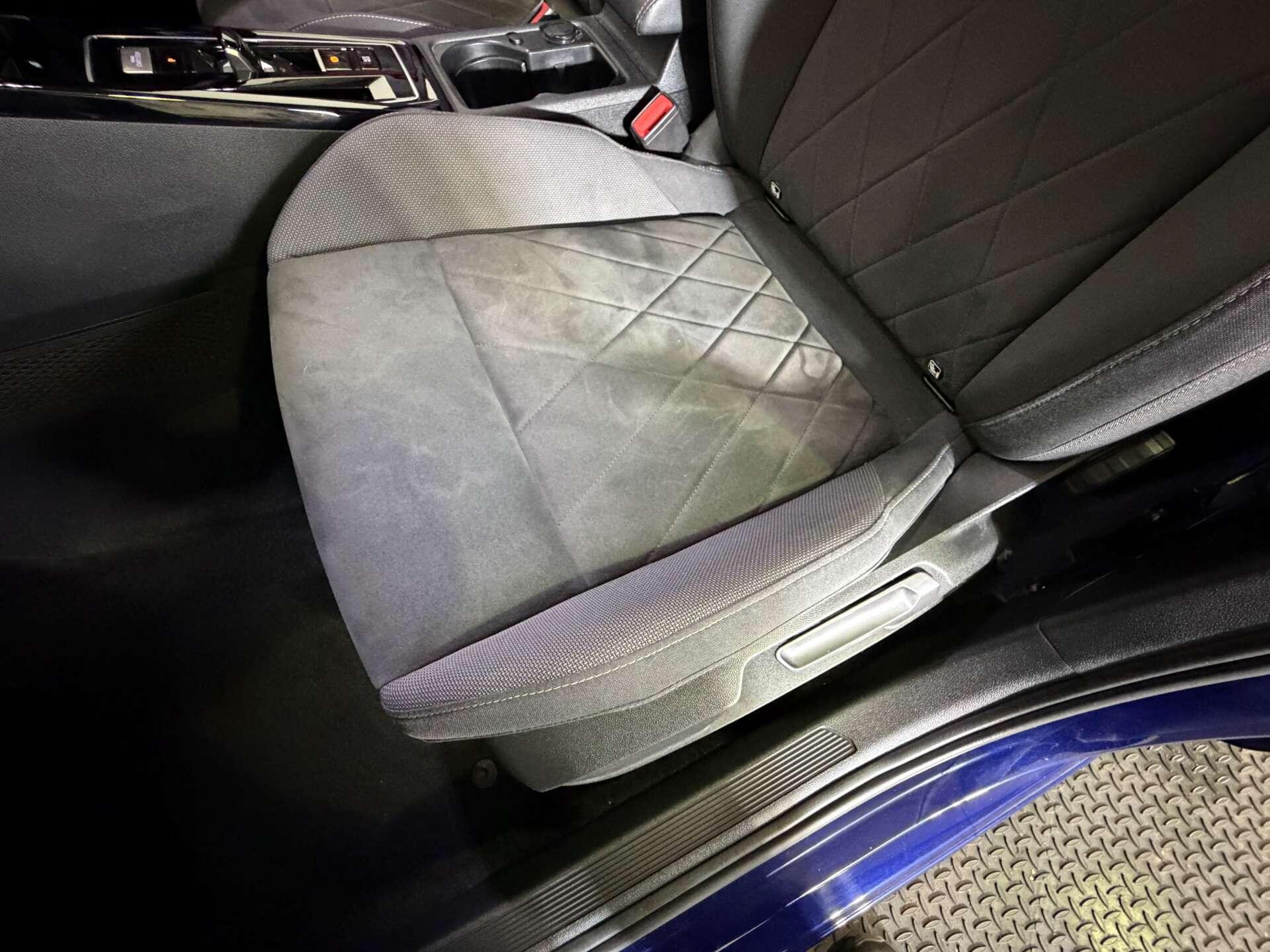 Volkswagen Golf view 64