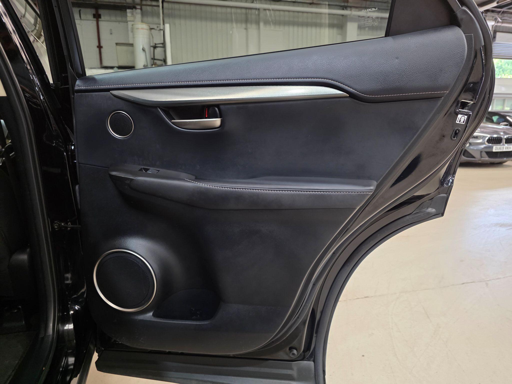 Lexus NX view 20