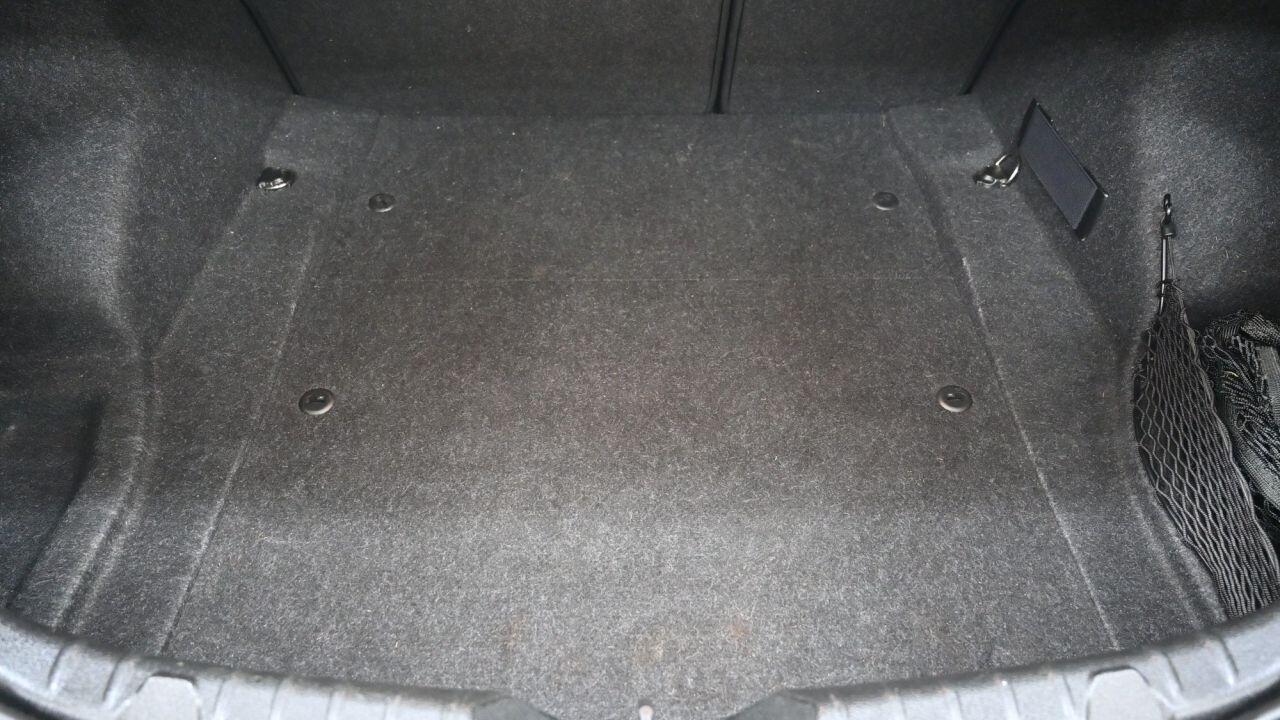 BMW 2 Series view 8