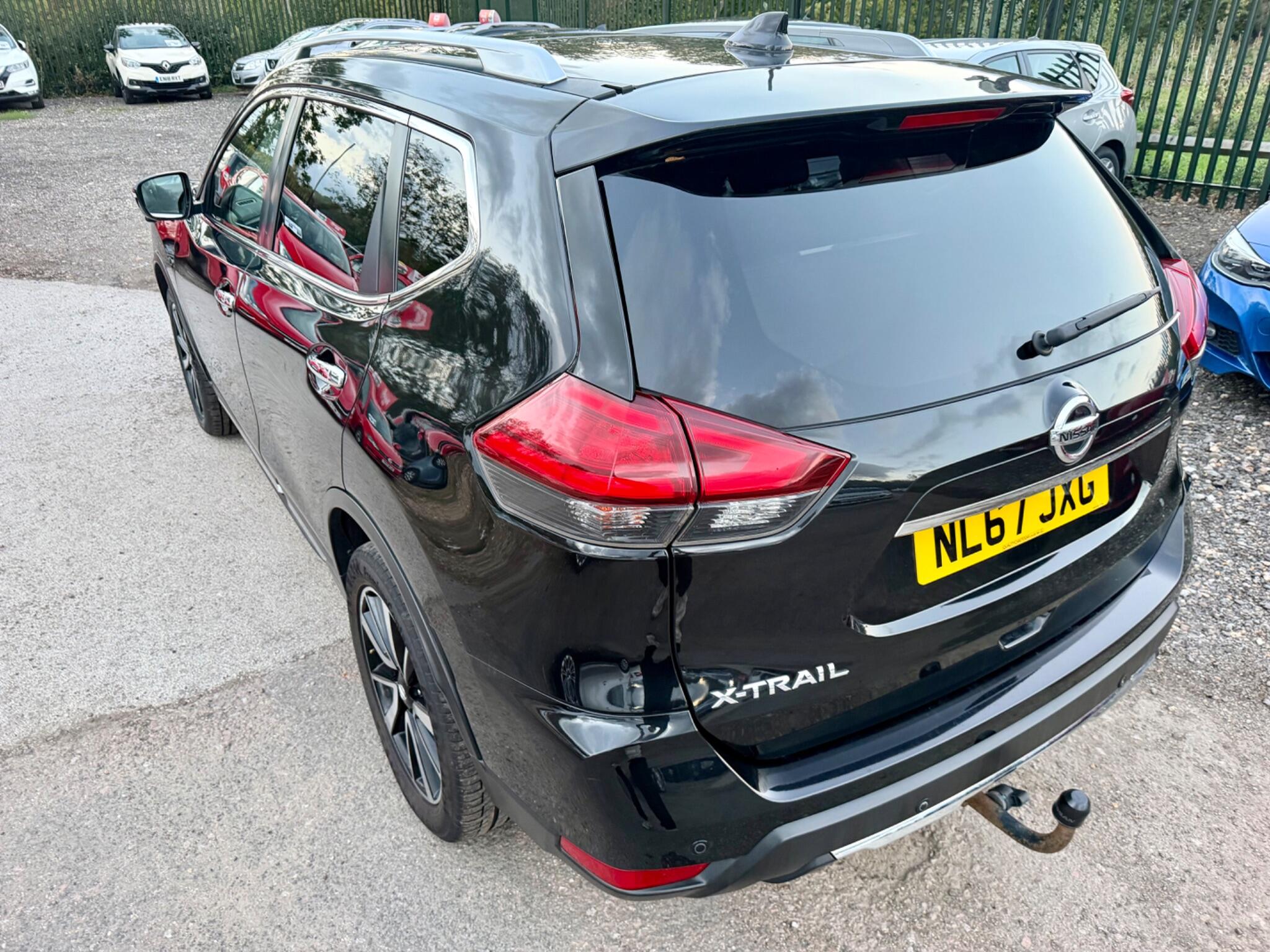 Nissan X-Trail view 11