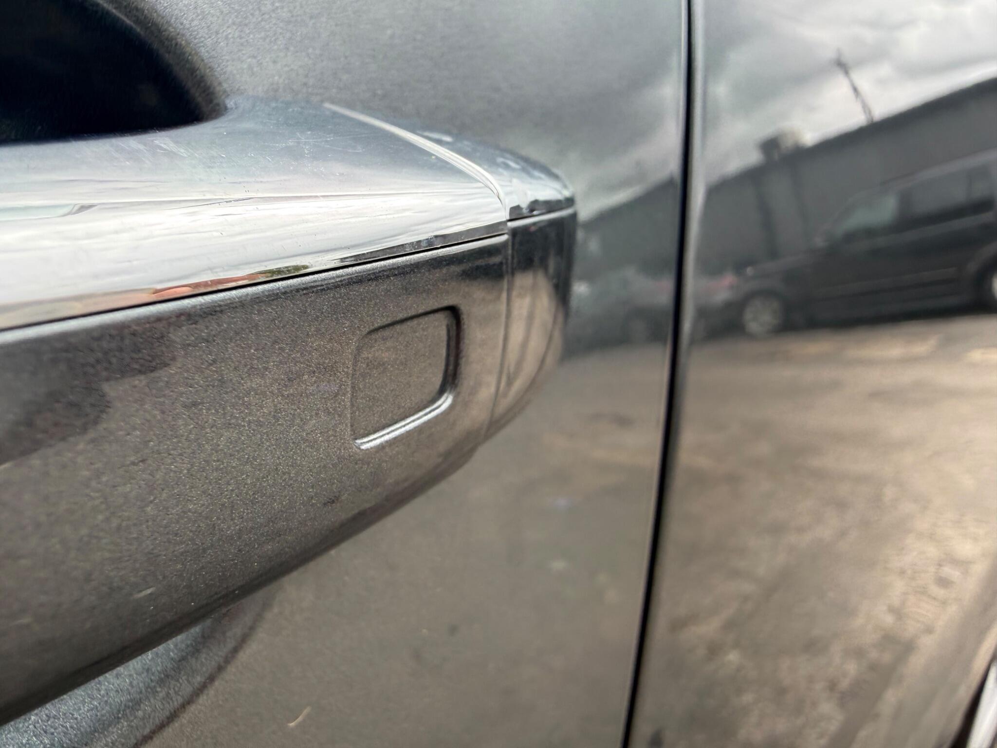 Audi Q5 view 21