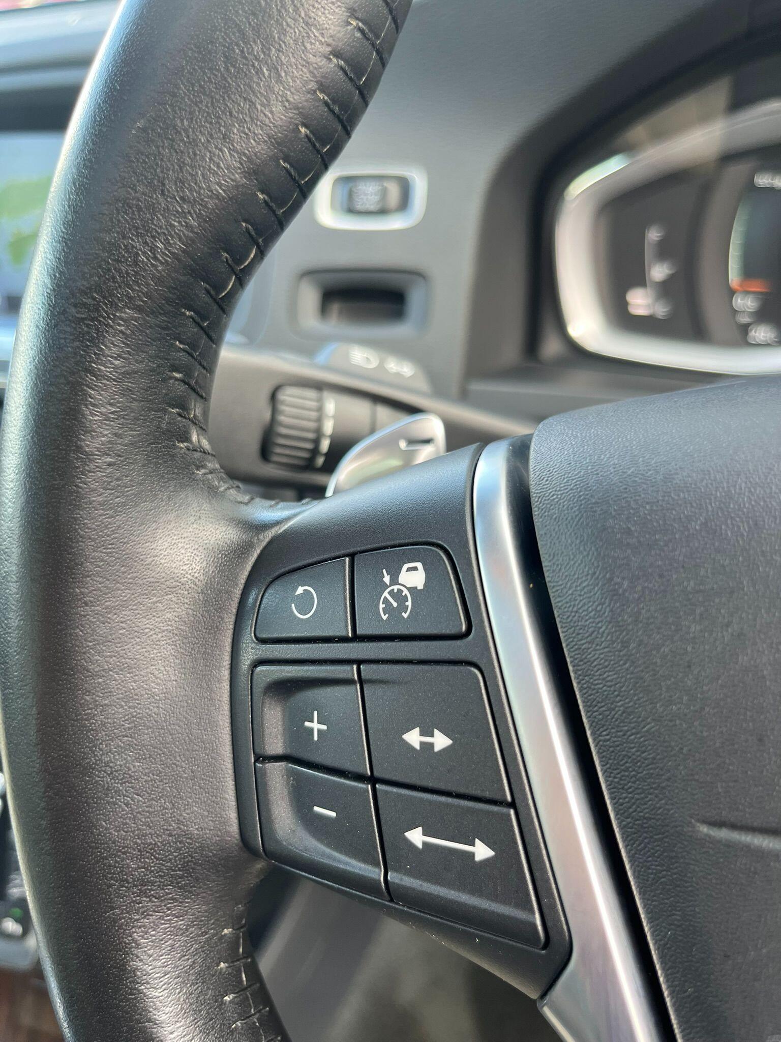 Volvo V60 view 16