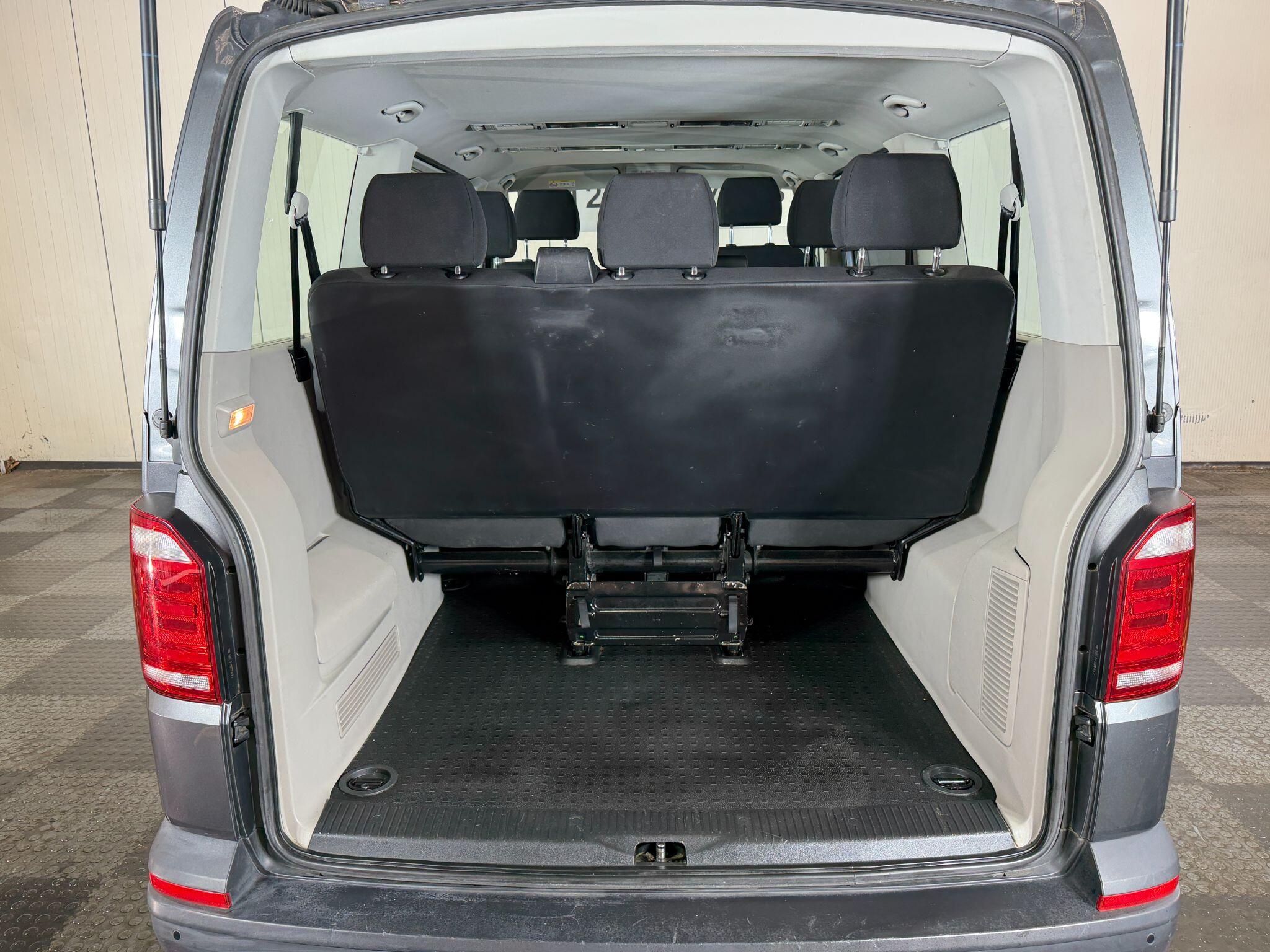 Volkswagen Transporter view 25
