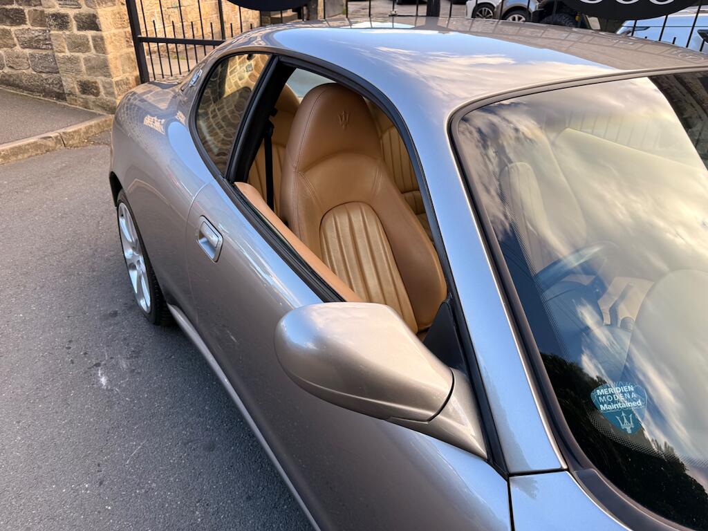 Maserati Coupe view 26