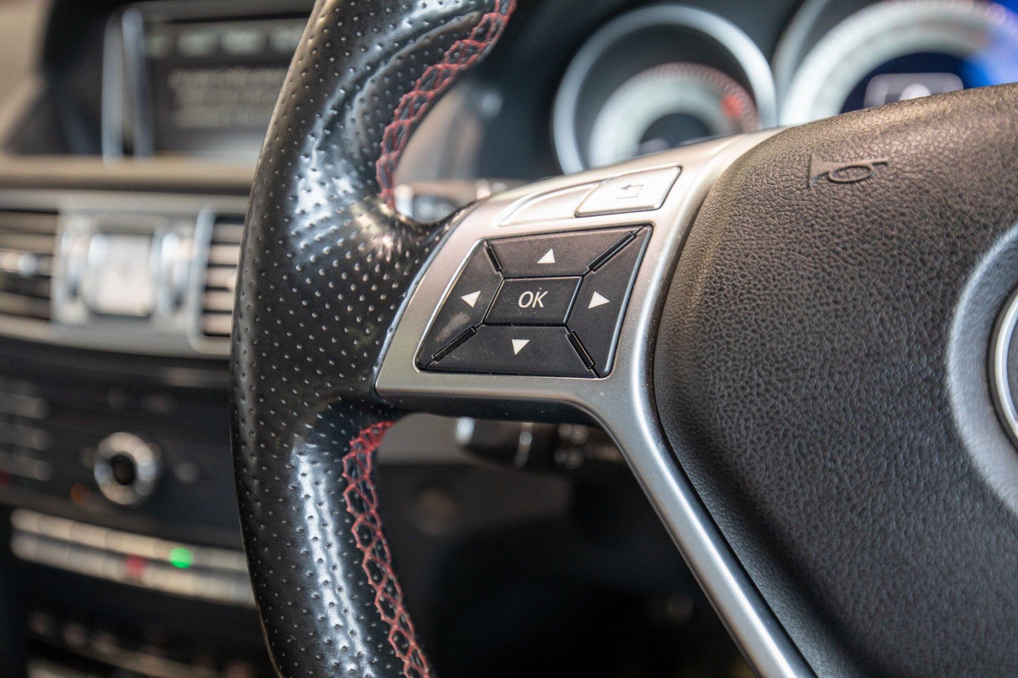Mercedes-Benz E-Class view 28