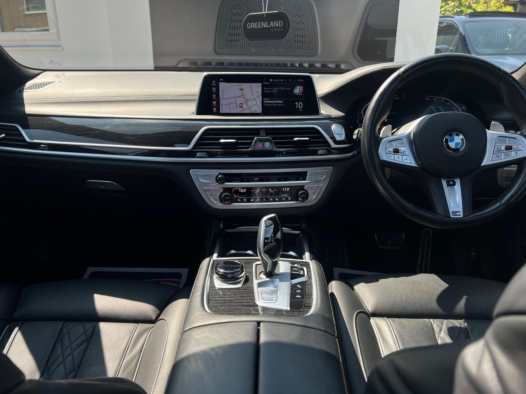 BMW 7 Series view 46
