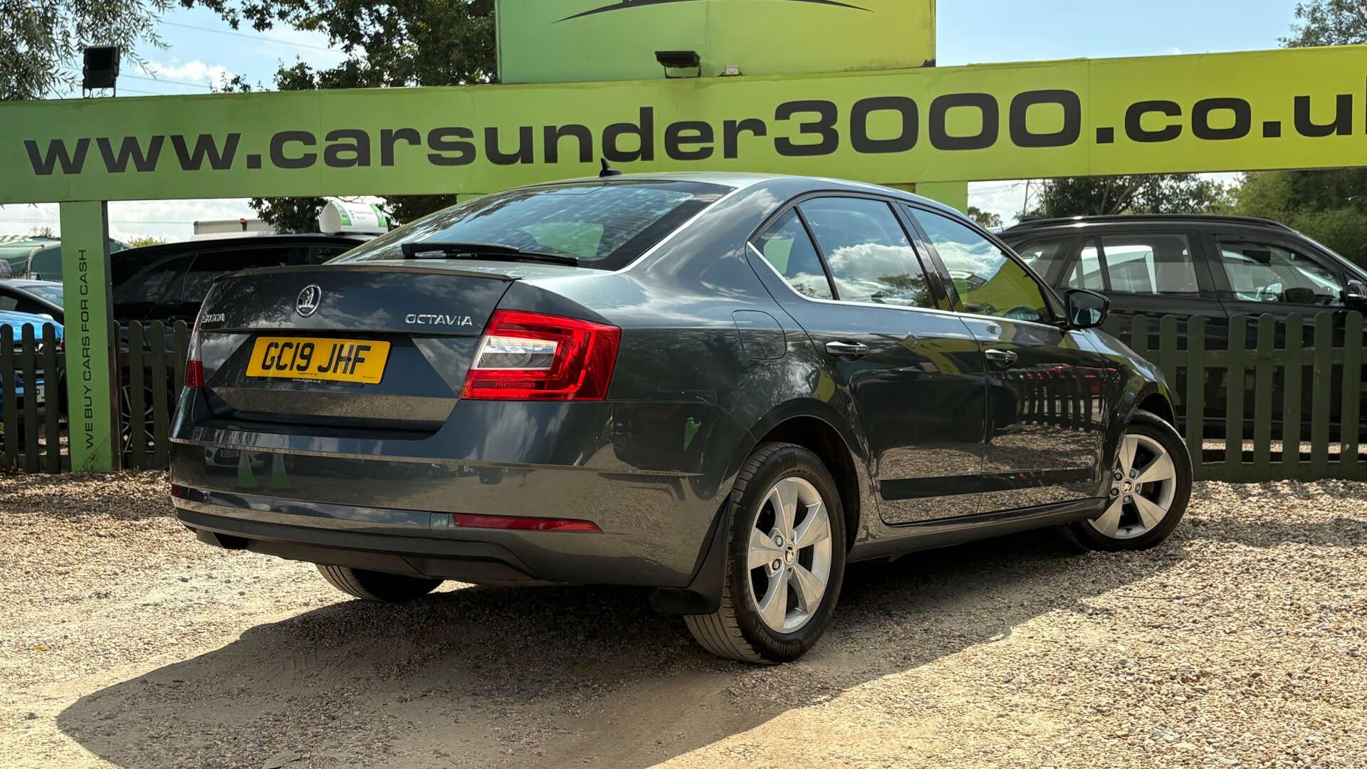 Skoda Octavia view 6