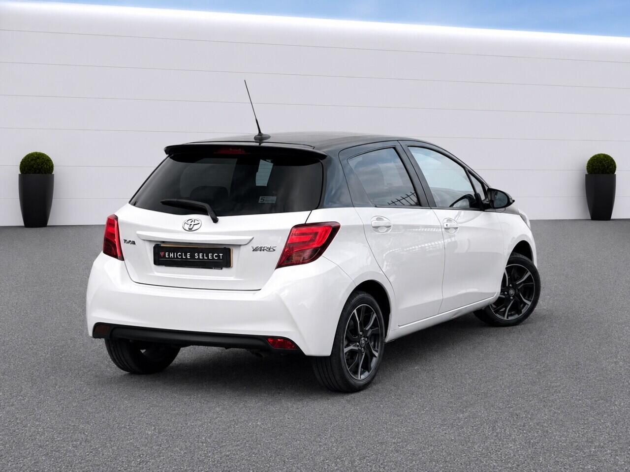 Toyota Yaris view 9
