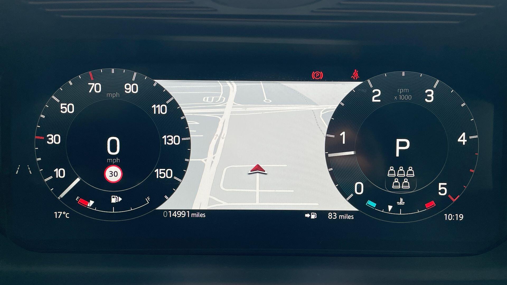 Land Rover Discovery Sport view 16
