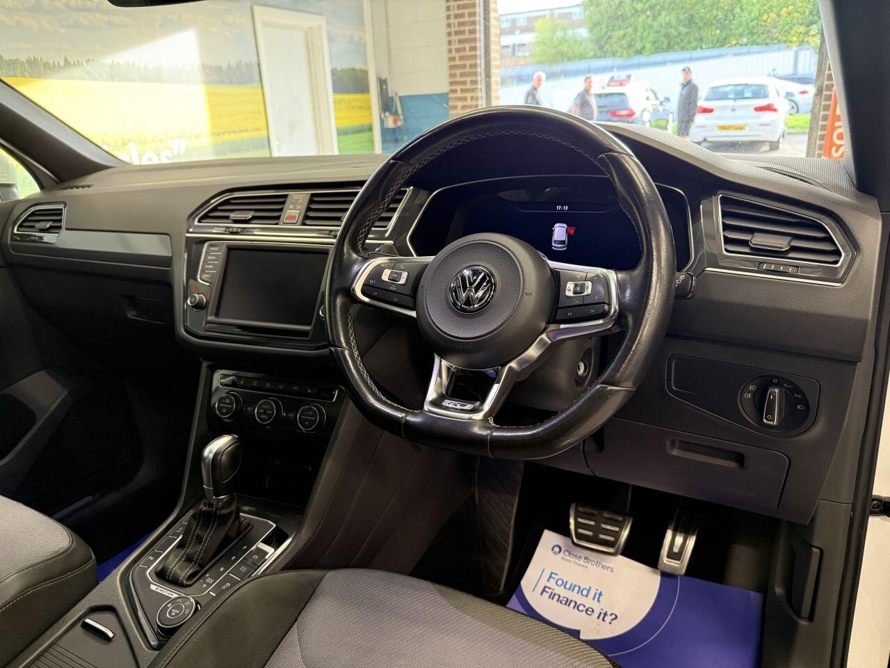 Volkswagen Tiguan view 10
