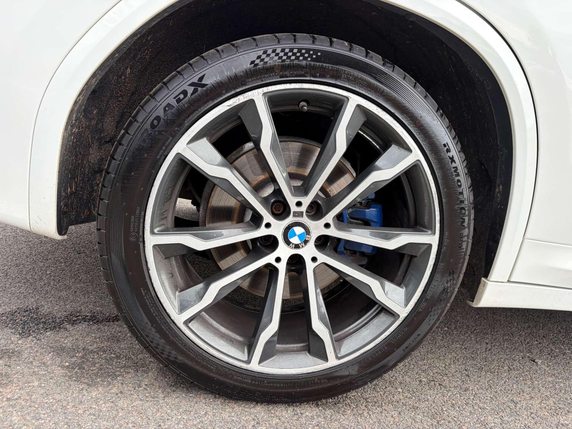 BMW X3 view 10