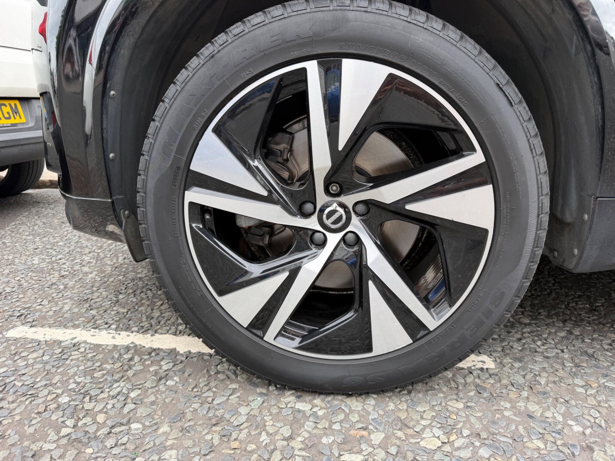 Volvo XC90 view 13