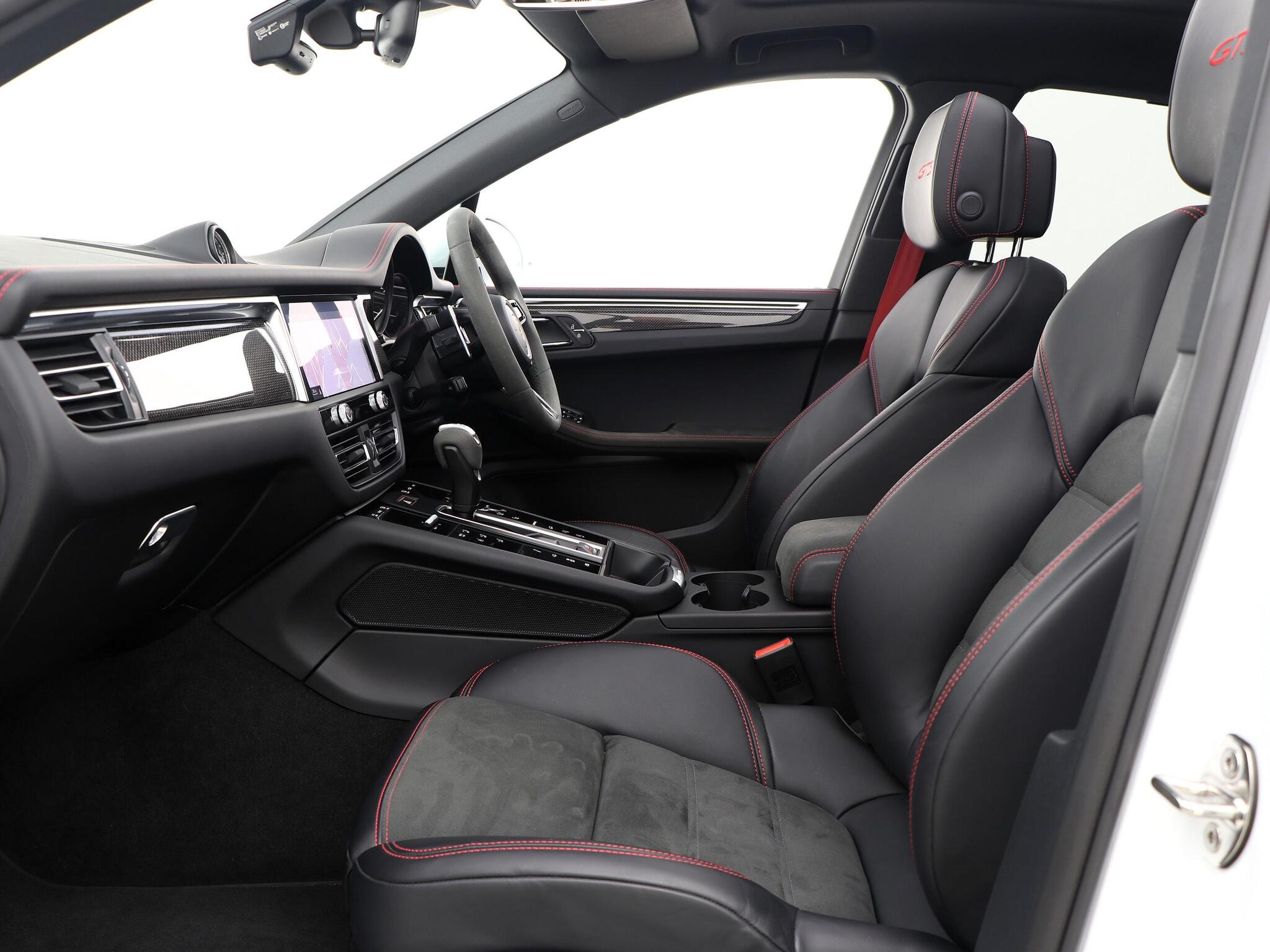 Porsche Macan view 47
