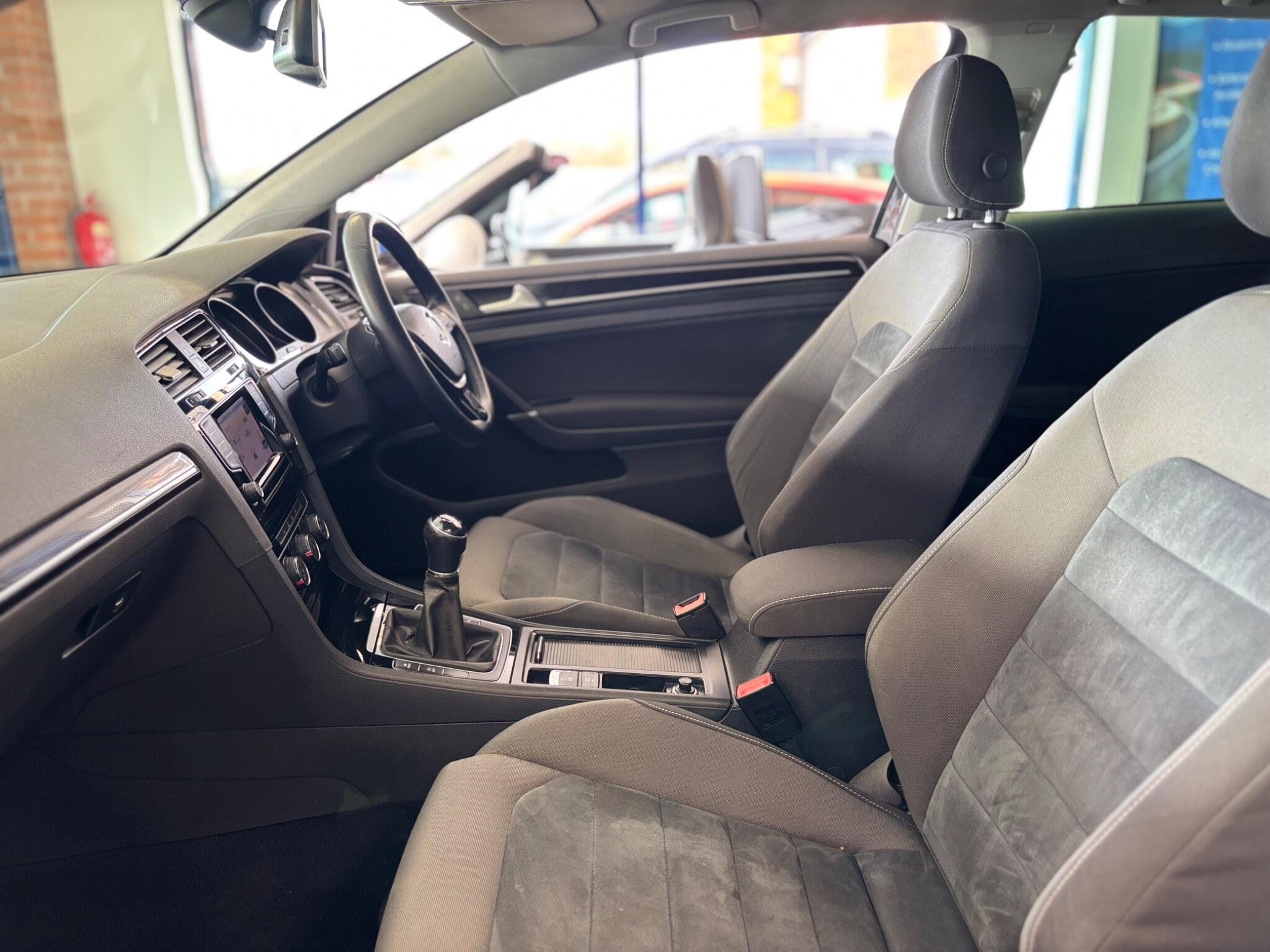 Volkswagen Golf view 27