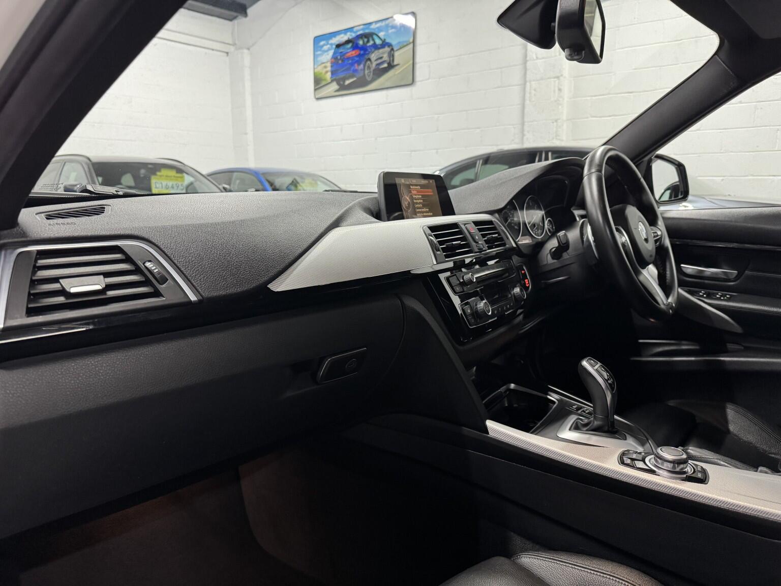 BMW 3 Series view 10
