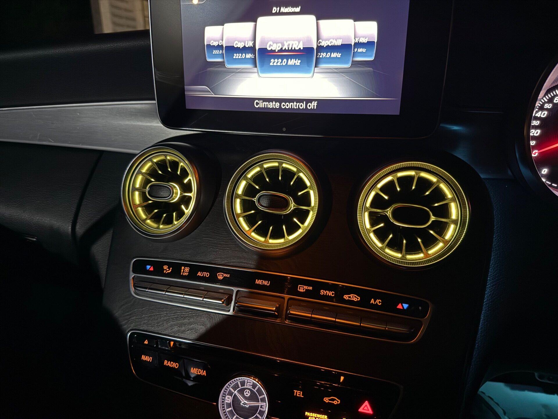Mercedes-Benz C-Class view 82