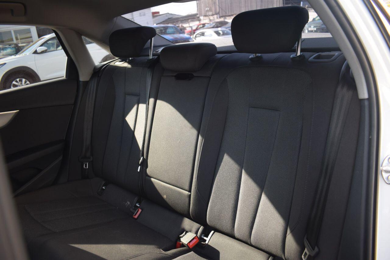 Audi A4 view 18