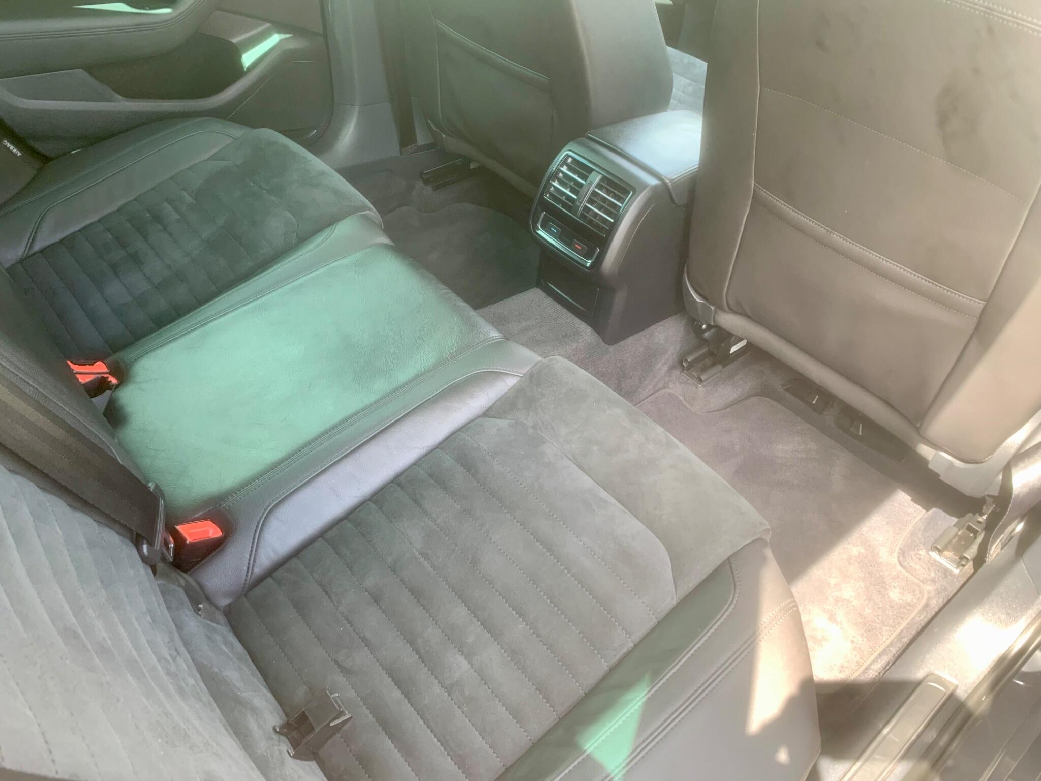 Volkswagen Passat view 48