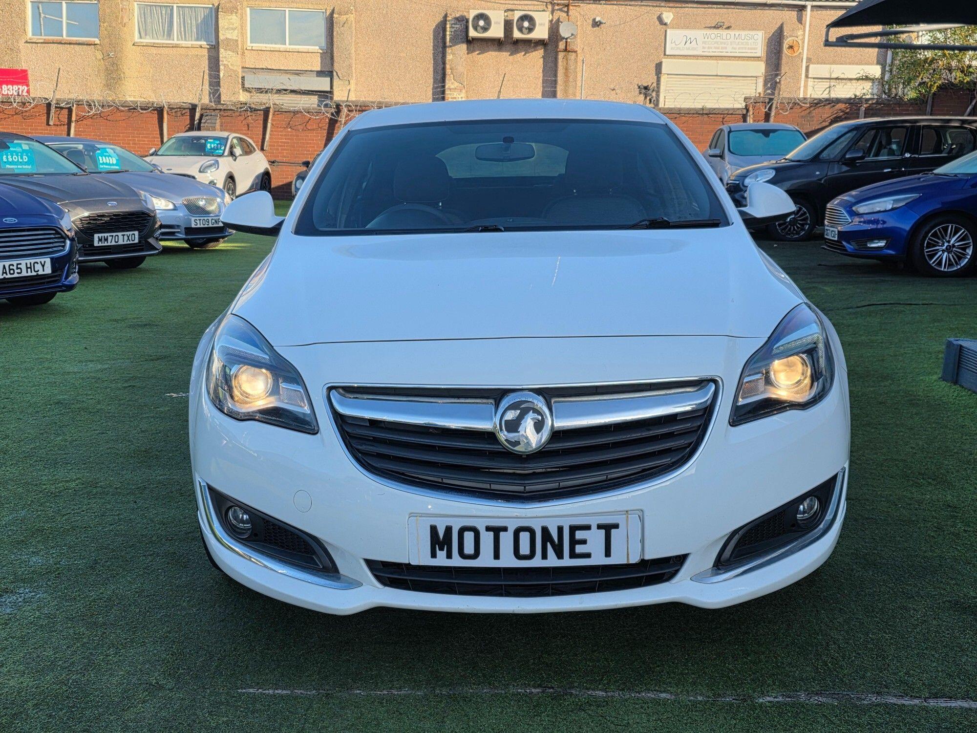 Vauxhall Insignia view 4