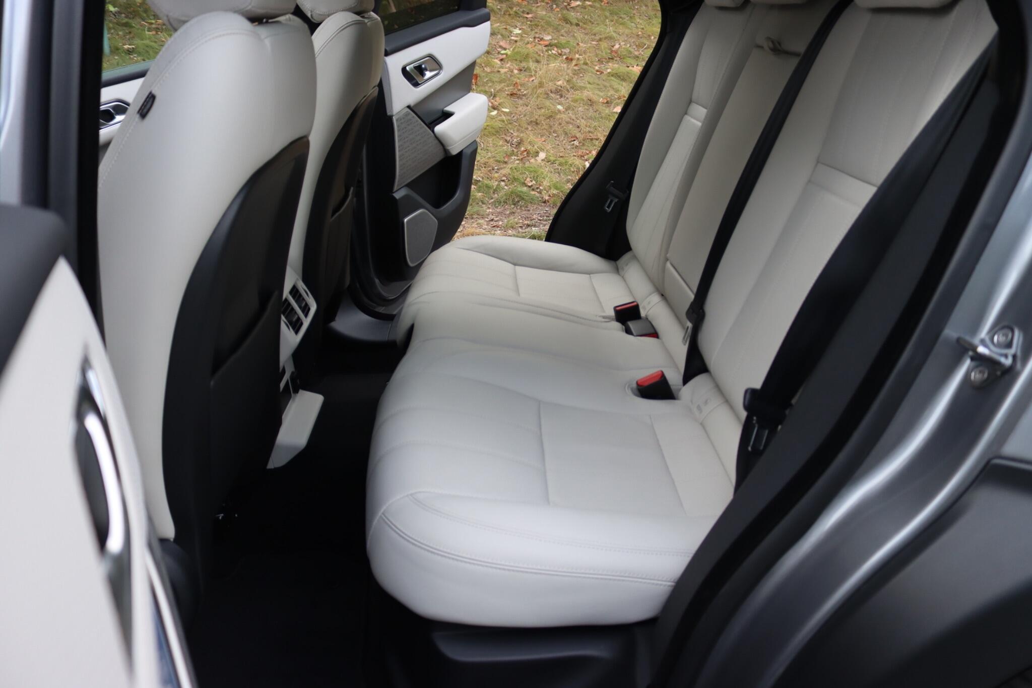 Land Rover Range Rover Velar view 9