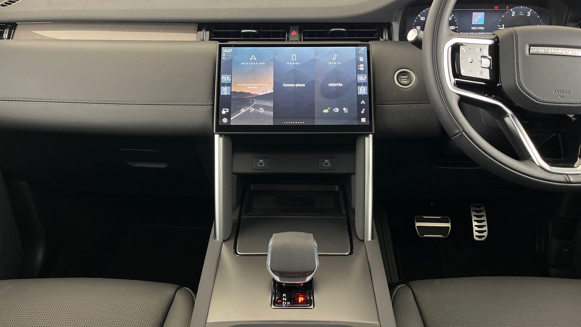 Land Rover Discovery Sport view 17