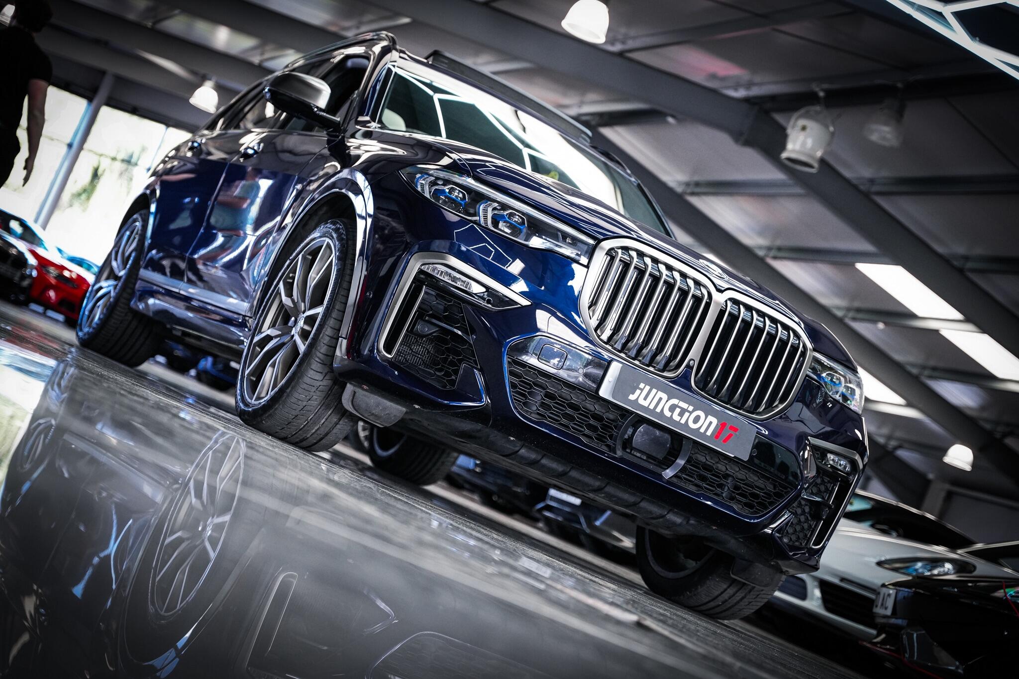 BMW X7 view 33