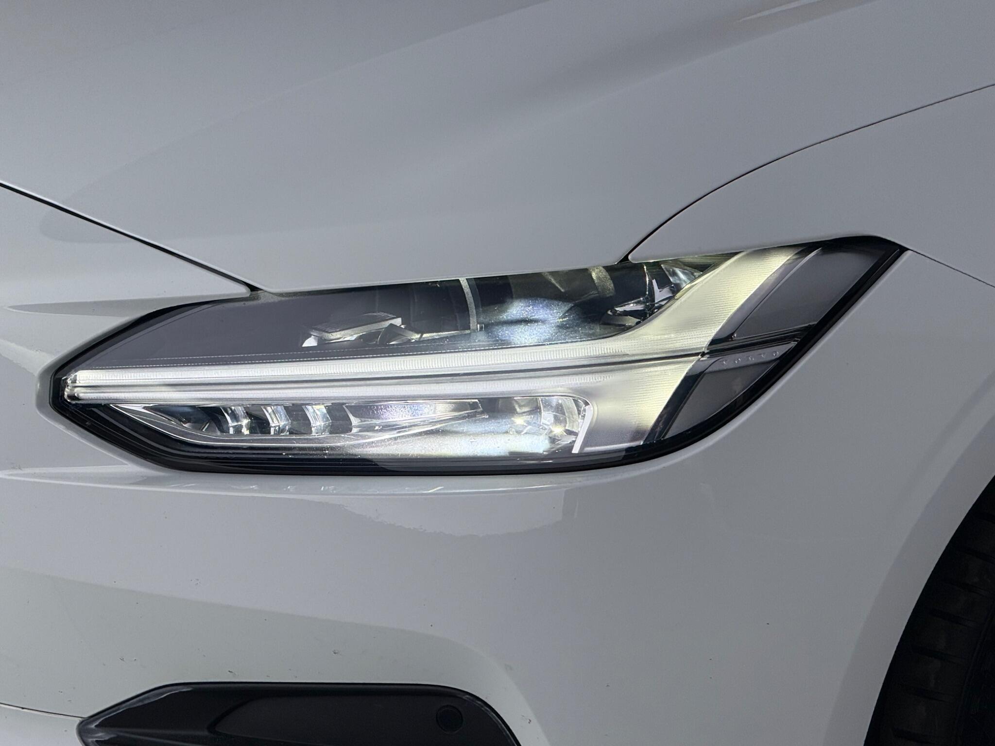 Volvo S90 view 13