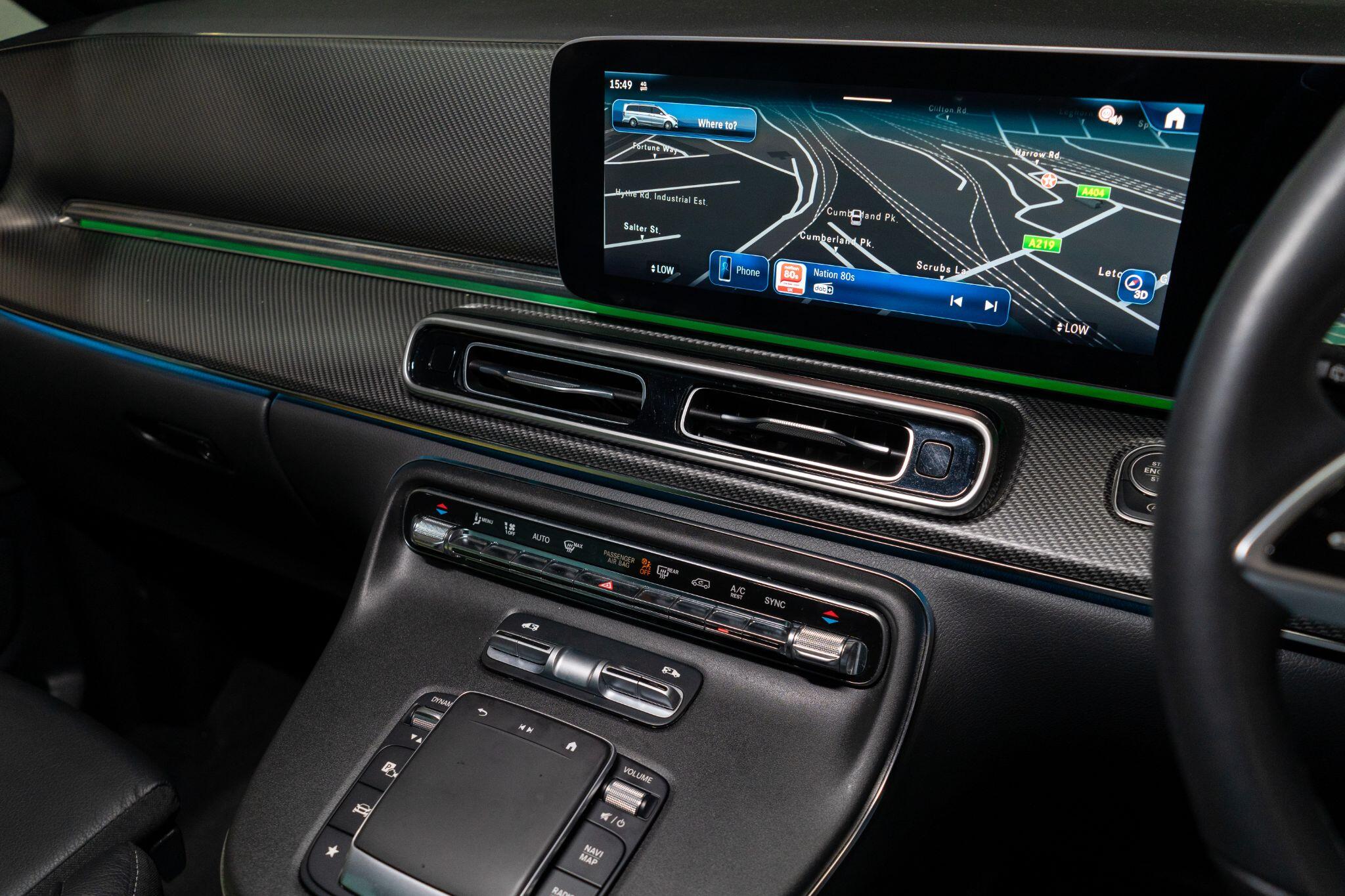 Mercedes-Benz V-Class view 20