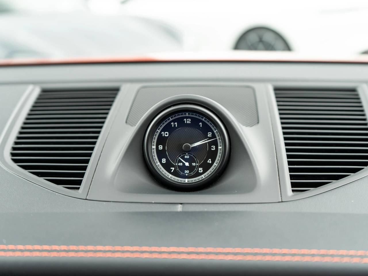 Porsche Macan view 44