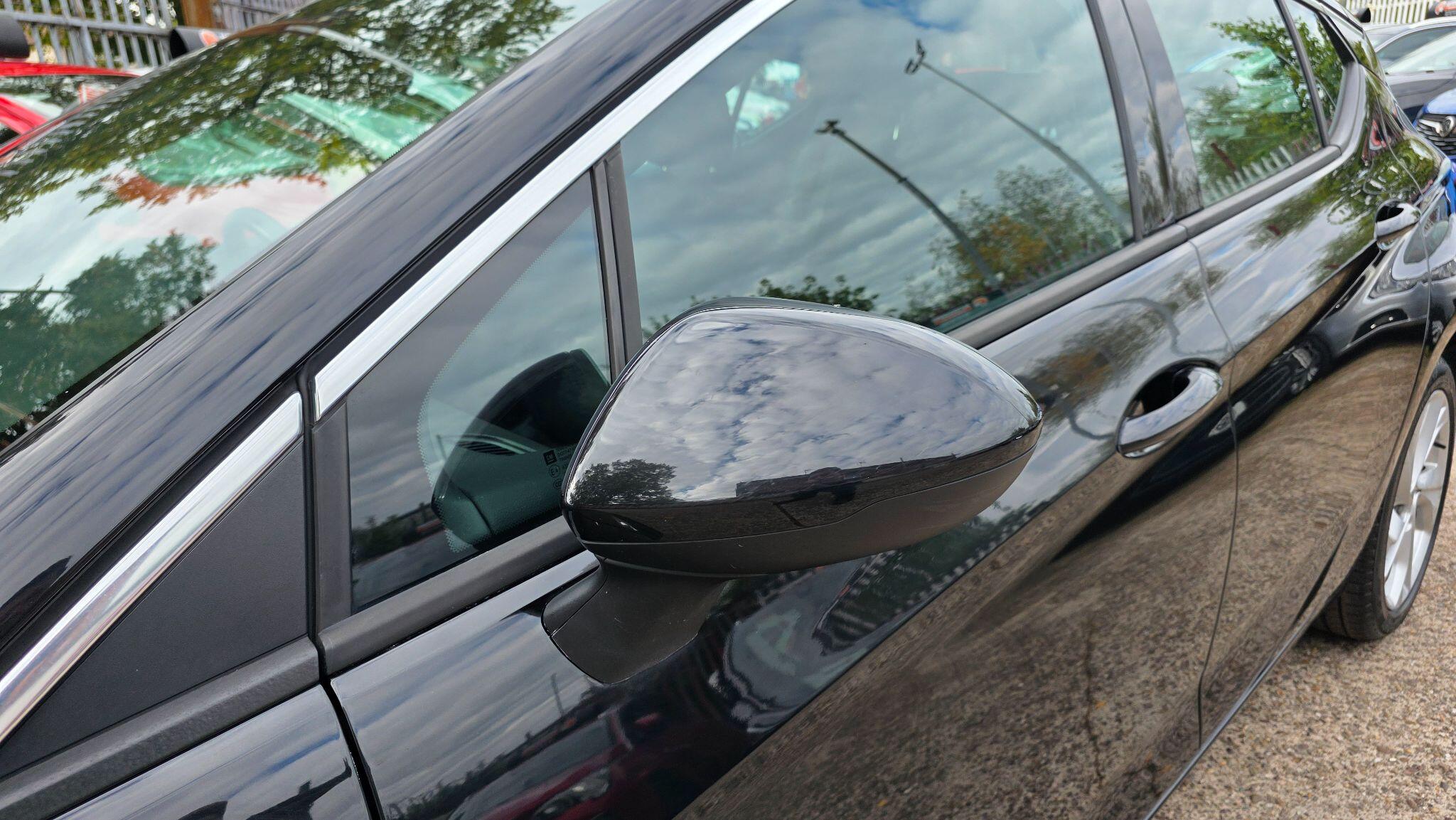 Vauxhall Astra view 18