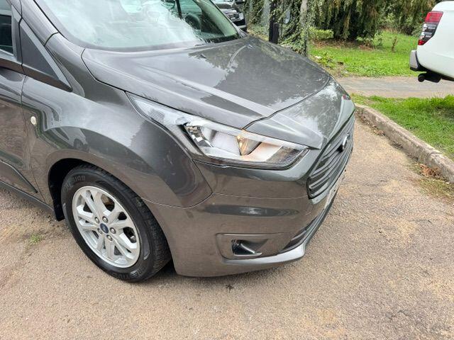 Ford Transit Connect view 6