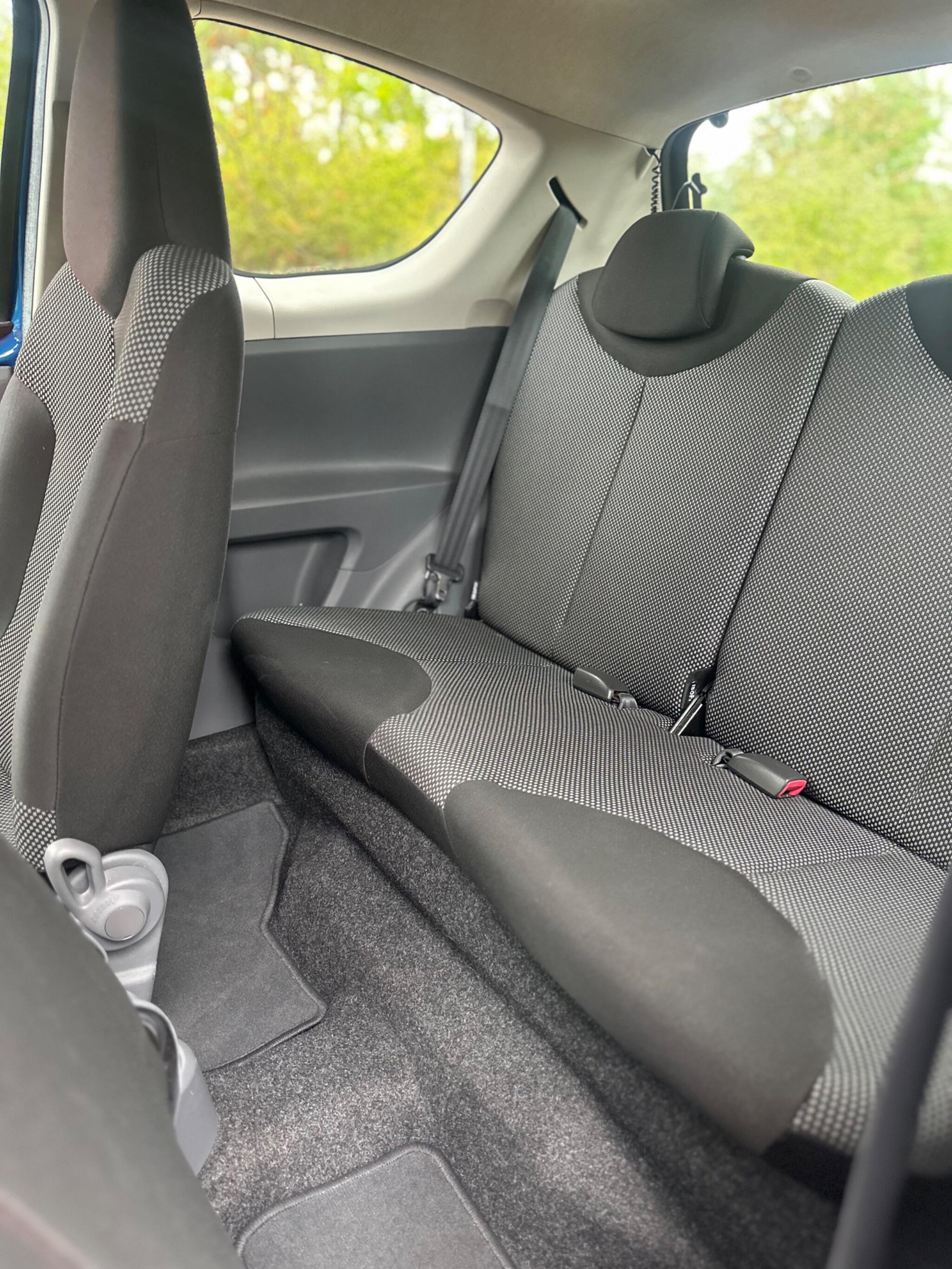2010 Toyota AYGO image 18