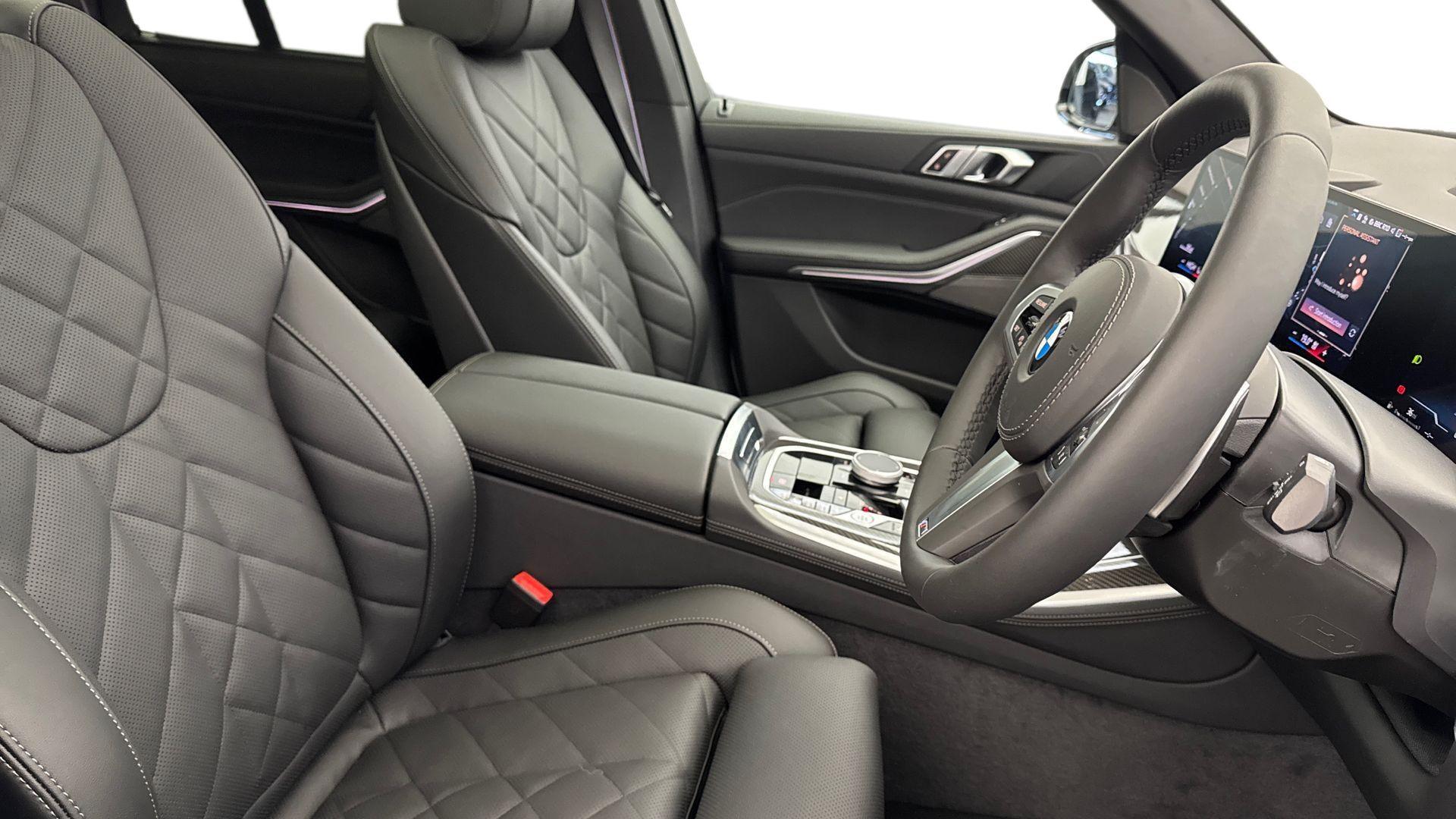 BMW X5 view 11