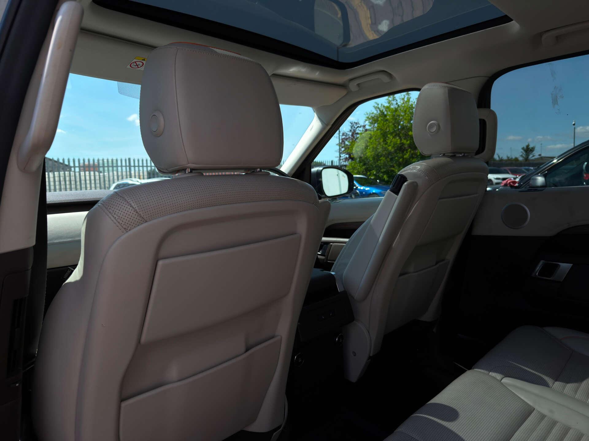 Land Rover Discovery 3 view 34